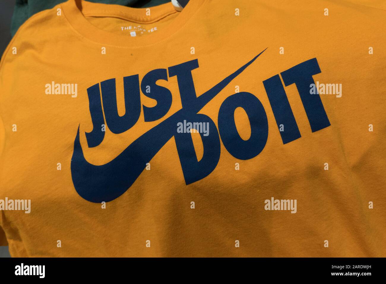 T shirt noir nike Banque de photographies et d�??images ?� haute r?�solution - Alamy