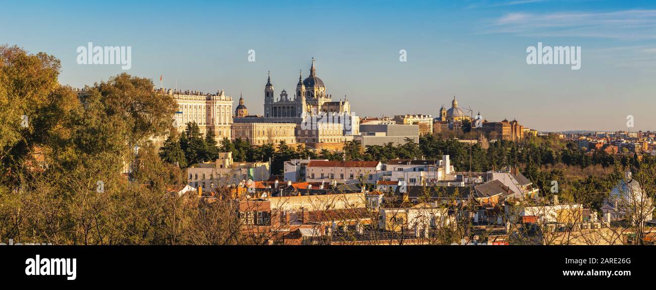 Madrid Espagne panorama de la ville à la cathédrale de la Almudena et au Palais Royal de Madrid Banque D'Images