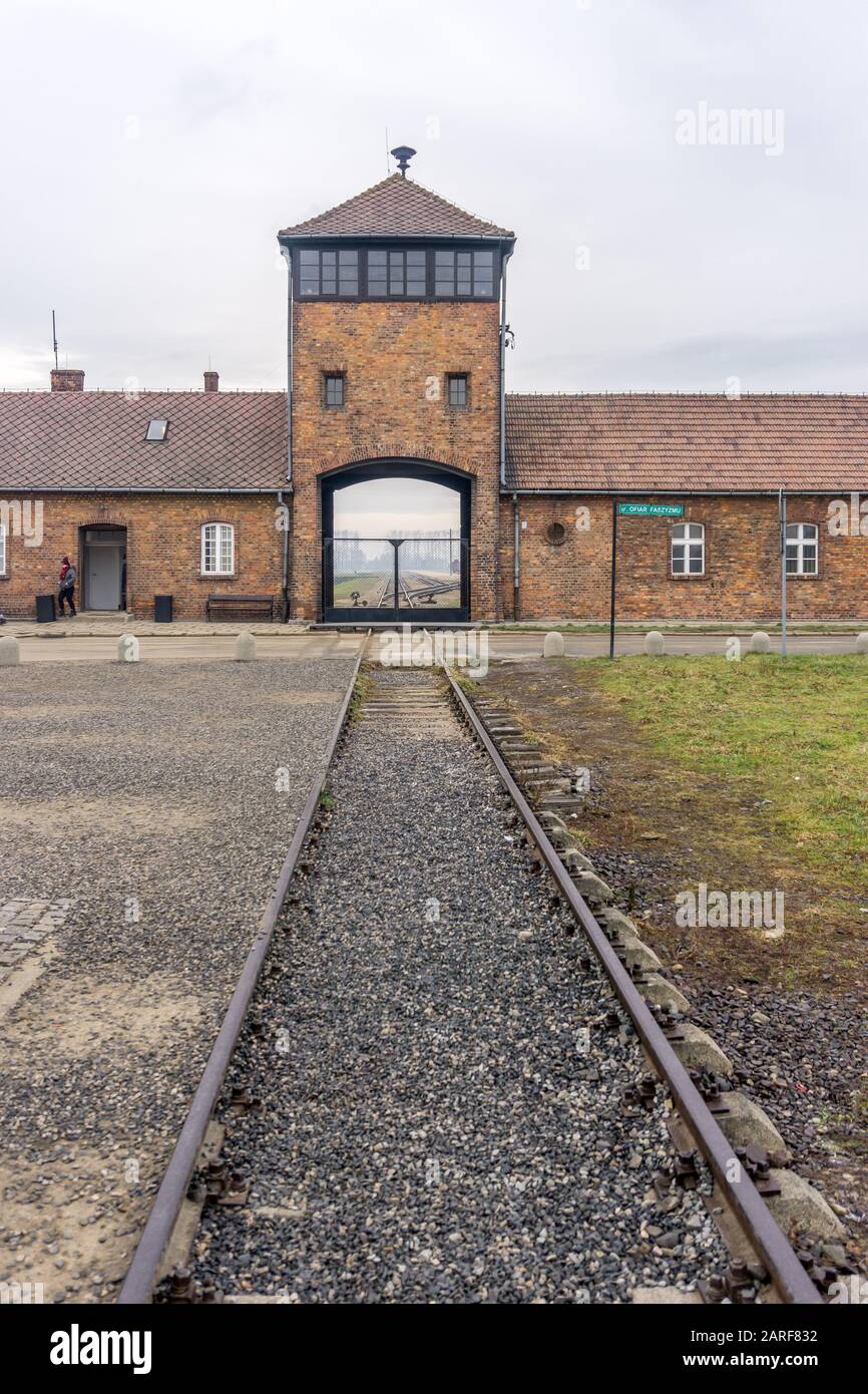 Entrée À Auschwitz Ii–Birkenau,Ofiar Niemieckiego Faszyzmu, Brzezinka, Pologne Banque D'Images