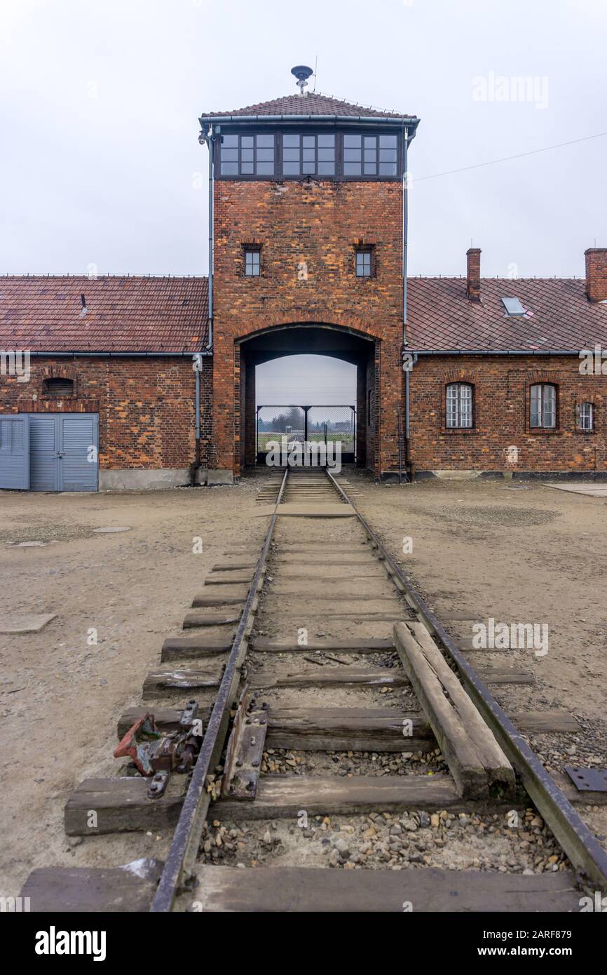 Entrée À Auschwitz Ii–Birkenau,Ofiar Niemieckiego Faszyzmu, Brzezinka, Pologne Banque D'Images