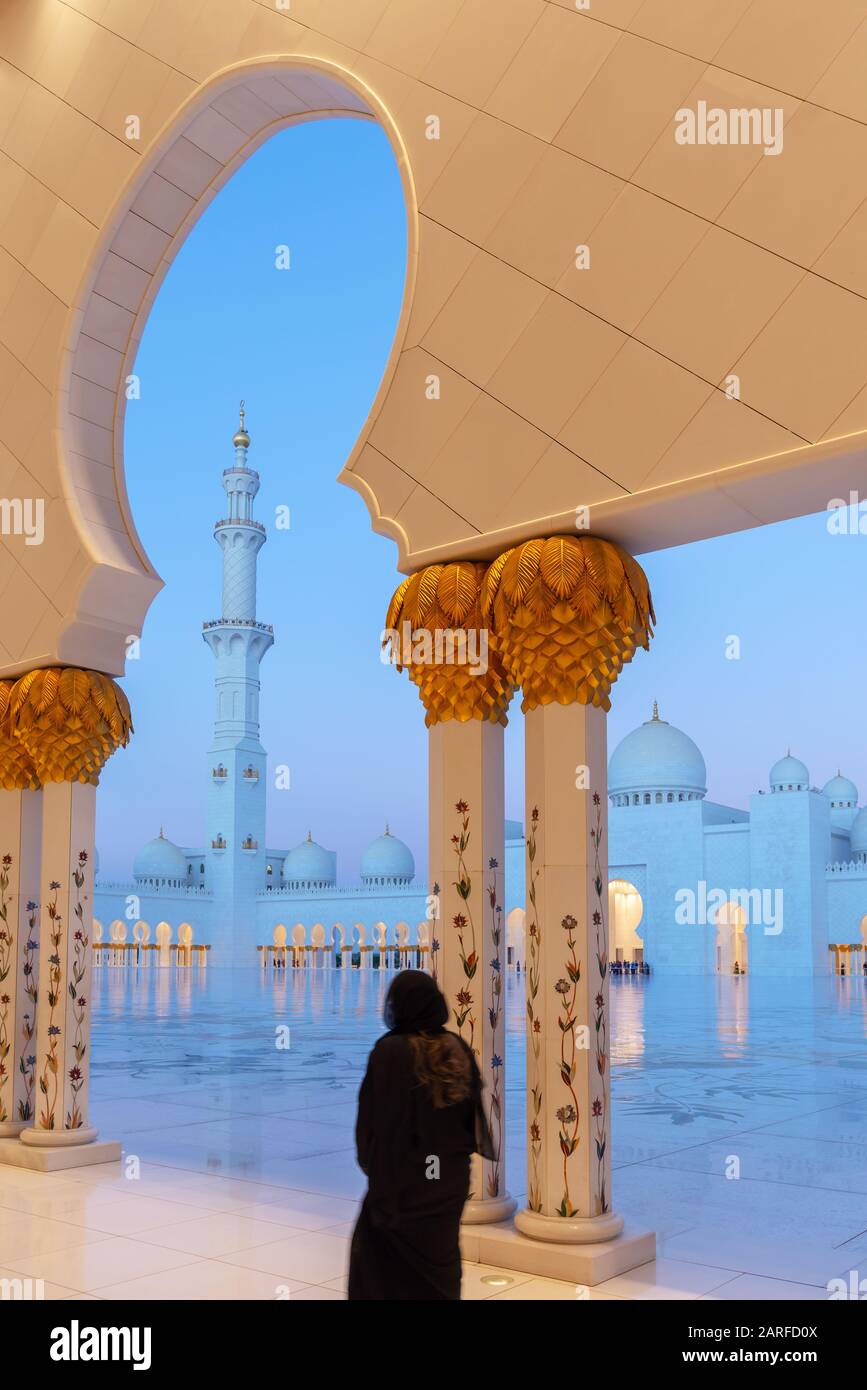 Grande Mosquée de Sheikh Zayed à Abu Dhabi, près de Dubaï, Emirats Arabes Unis Banque D'Images