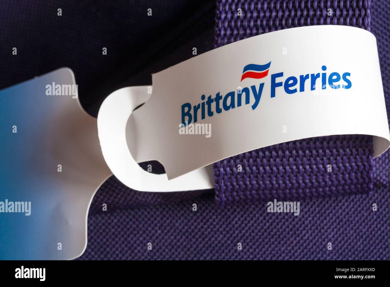 Etiquette de bagages Brittany Ferries sur le sac fourre-tout bagages Banque D'Images