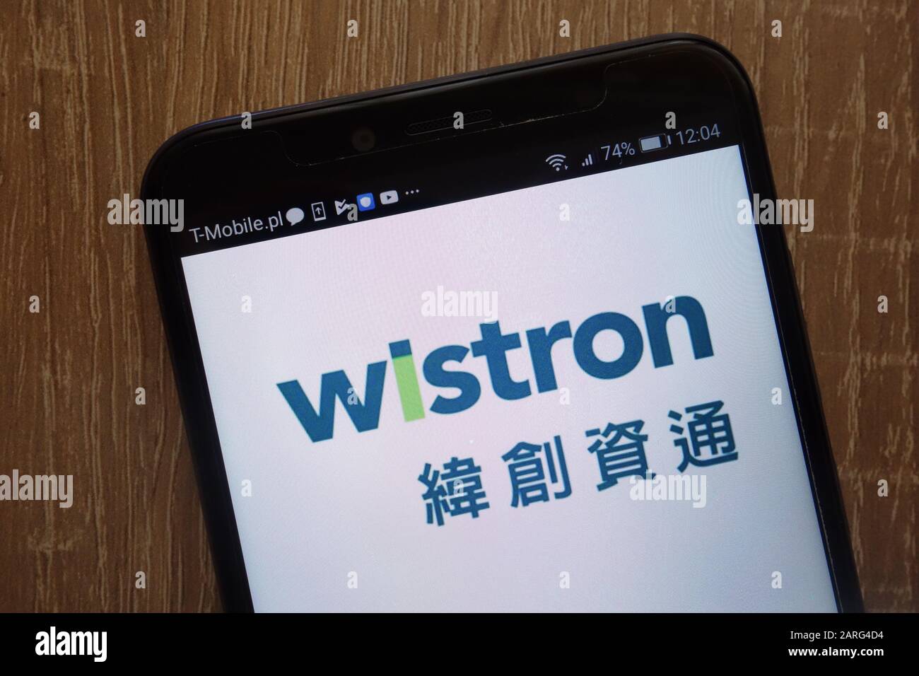 Logo Wistron Corporation affiché sur un smartphone moderne Banque D'Images