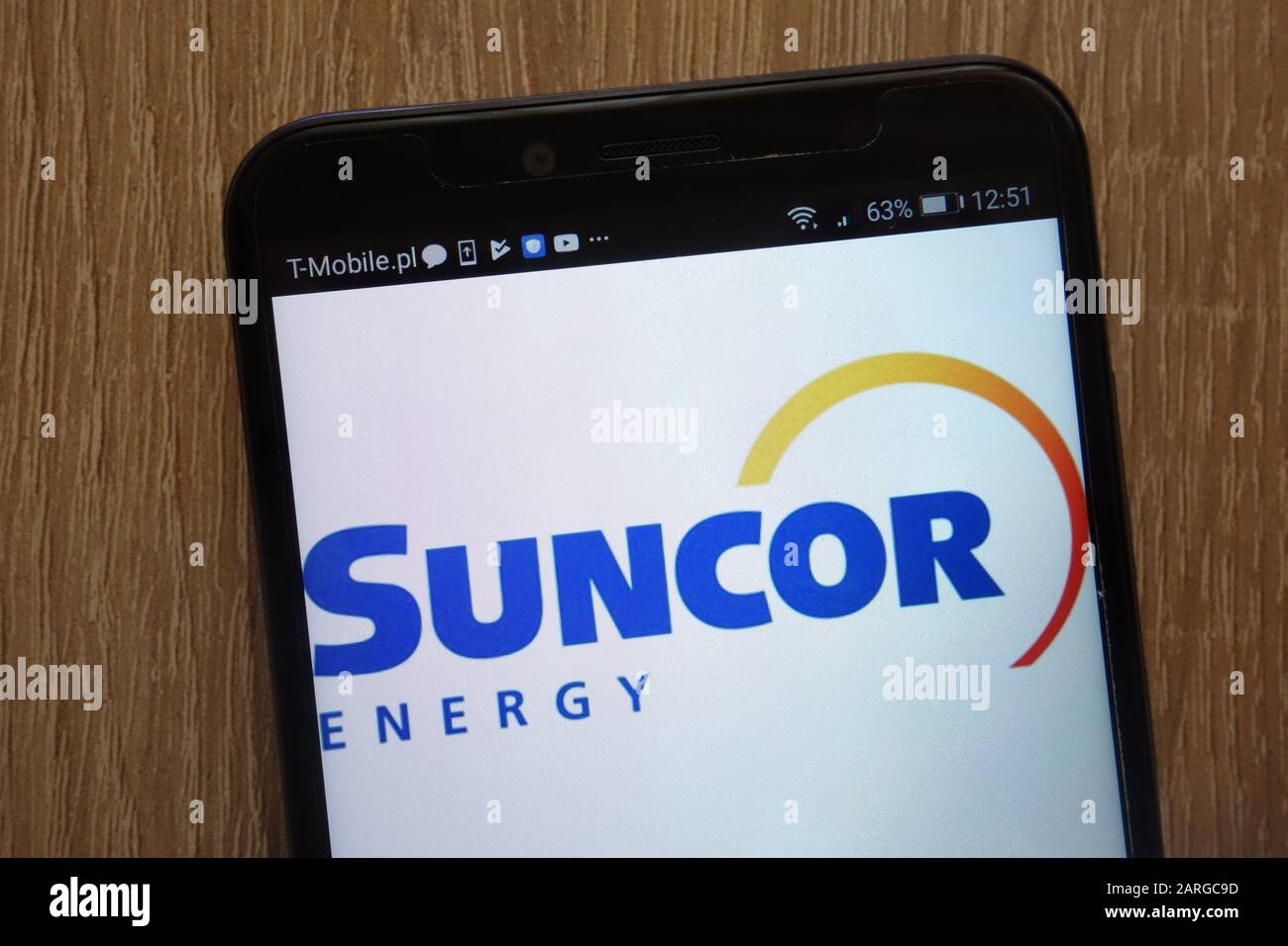 Logo Suncor Energy affiché sur un smartphone moderne Banque D'Images
