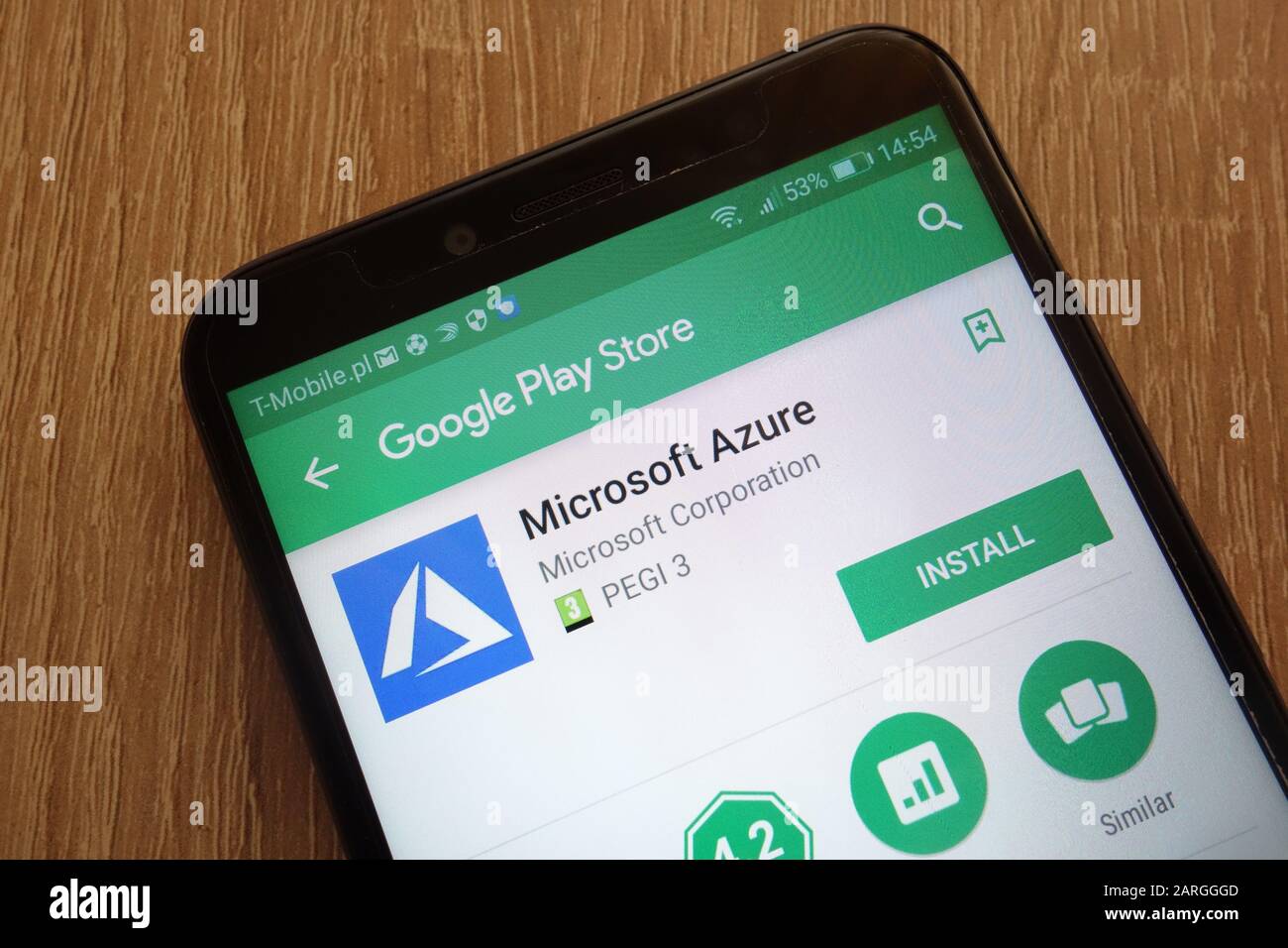 Application Microsoft Azure sur Google Play Store affichée sur un smartphone moderne Banque D'Images