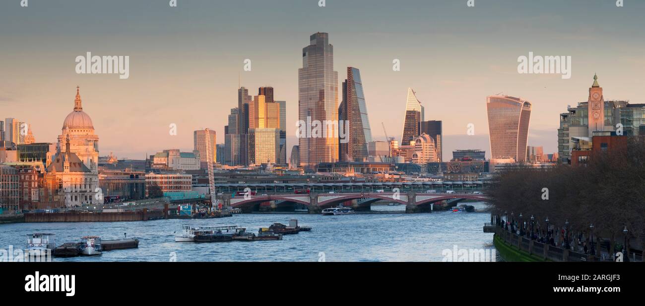 City of London, Square Mile, spectacles panoramiques terminés 22 Bishopsgate Tower, Londres, Angleterre, Royaume-Uni, Europe Banque D'Images
