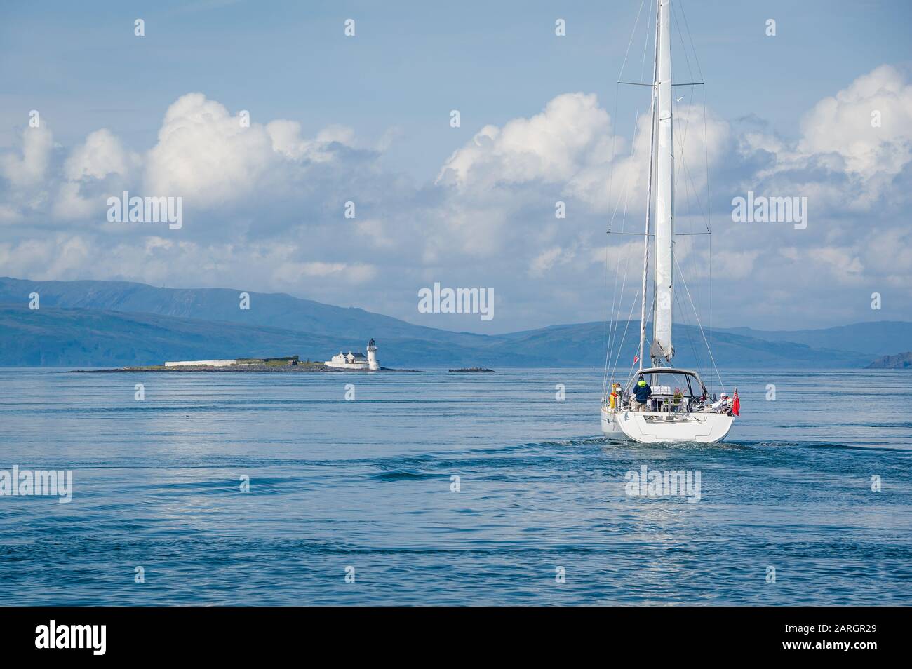 Yacht à voile croisière aux îles Hebrides. Crinan à Oban Sea Way, Écosse. Banque D'Images