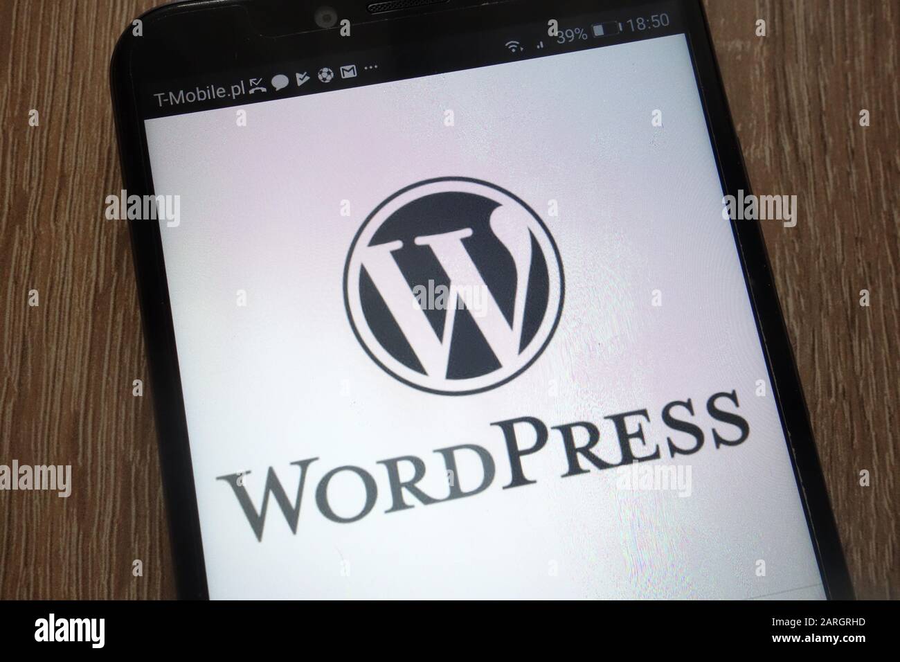 Logo WordPress affiché sur un smartphone moderne Banque D'Images Logo WordPress affiché sur un smartphone moderne Banque D'Images