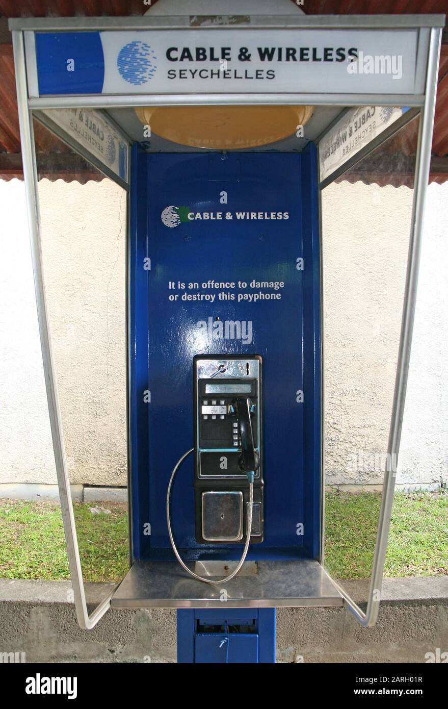 Câble et téléphone sans fil à l'aéroport de Mahe, Seychelles. Banque D'Images
