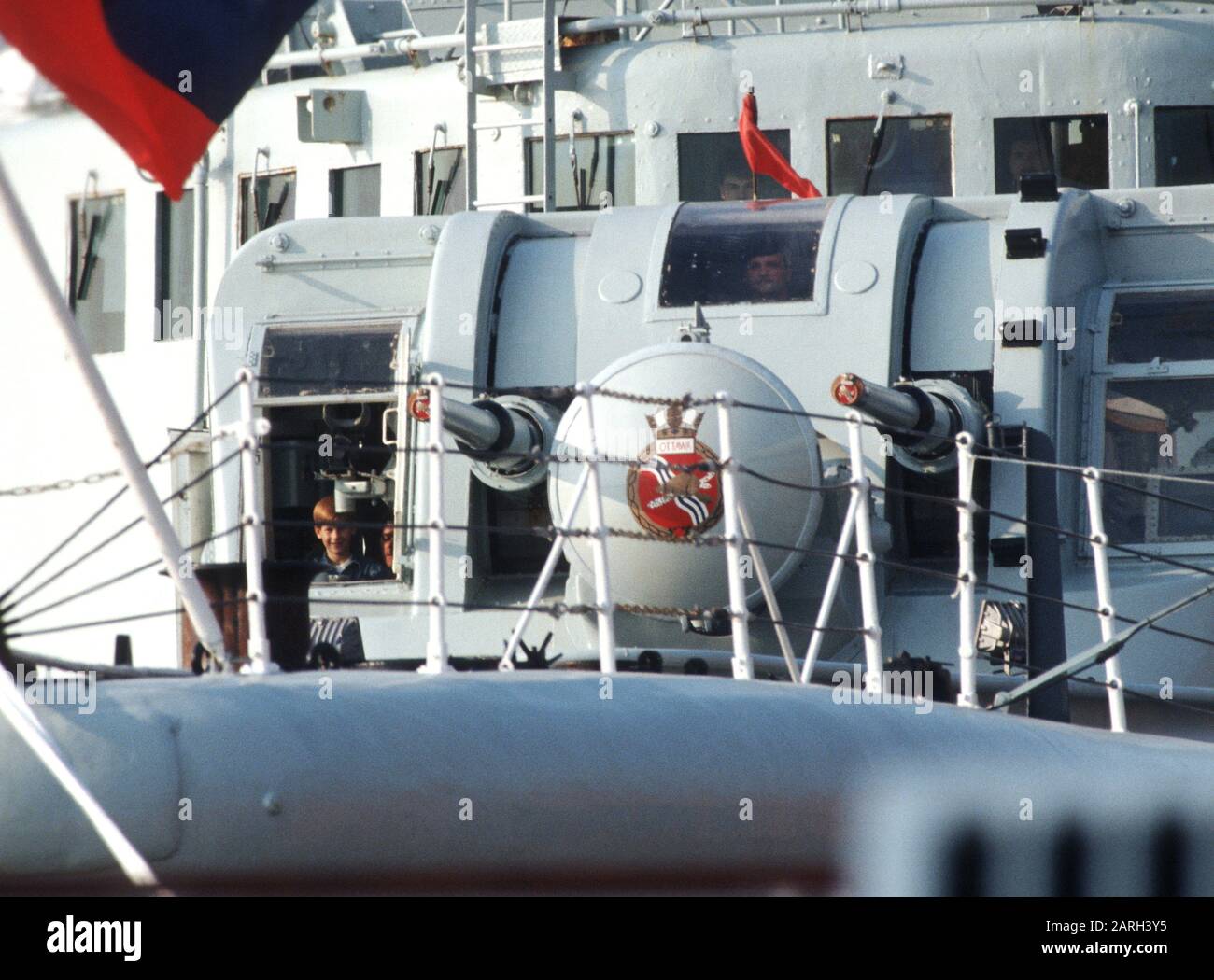 HRH Prince Harry à bord du NCSM Ottowa amarré au port de Toronto, Canada 1991 Banque D'Images