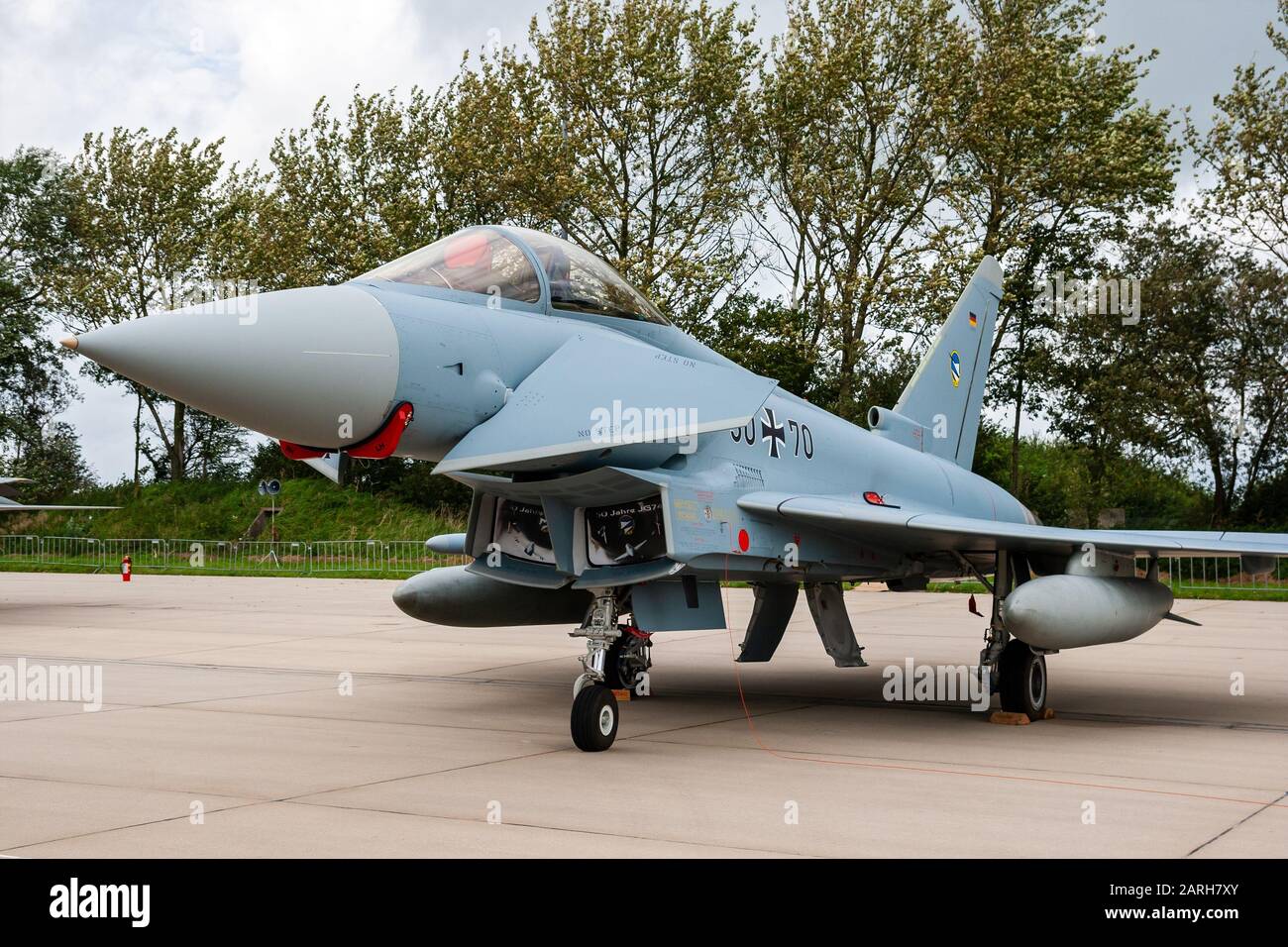 LEEUWARDEN, Pays-Bas - Septembre 17, 2011 : German Air Force Eurofighter EF-2000 Typhoon jet fighter avion sur le tarmac de la base aérienne de Leeuwarden. Banque D'Images