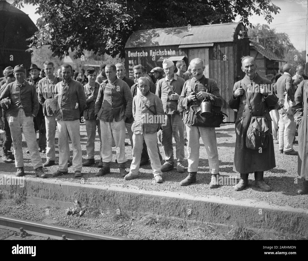 Les premiers Allemands sont revenus de la captivité russe Date : 21 septembre 1946 mots clés : prisonniers de guerre Banque D'Images