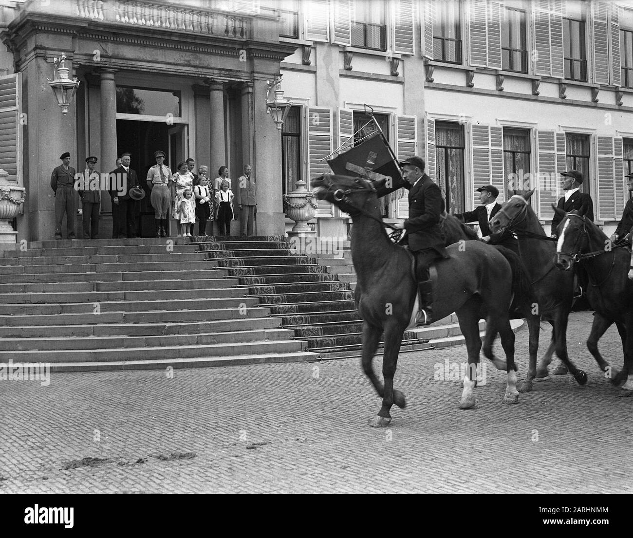 Ruiterfeest Princesses À Cheval Date: 19 Septembre 1947 Mots Clés: Princesses Banque D'Images