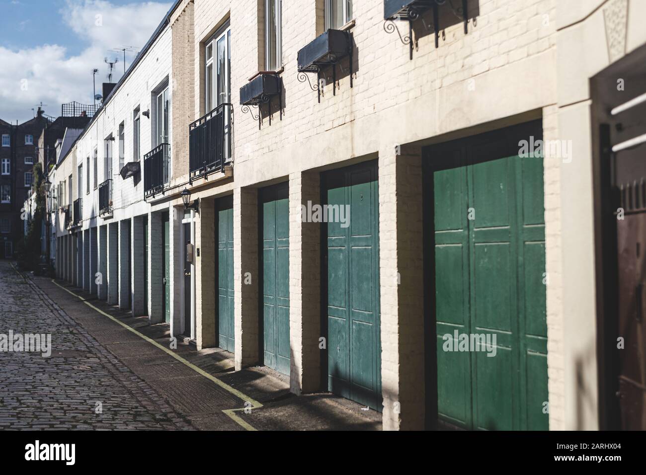 Londres/Royaume-Uni - 22/07/19: Upbrook Mews, Bayswater. Bayswater est un quartier riche de la ville de Westminster. C'est aussi l'un des cosmopoli les plus londoniens Banque D'Images