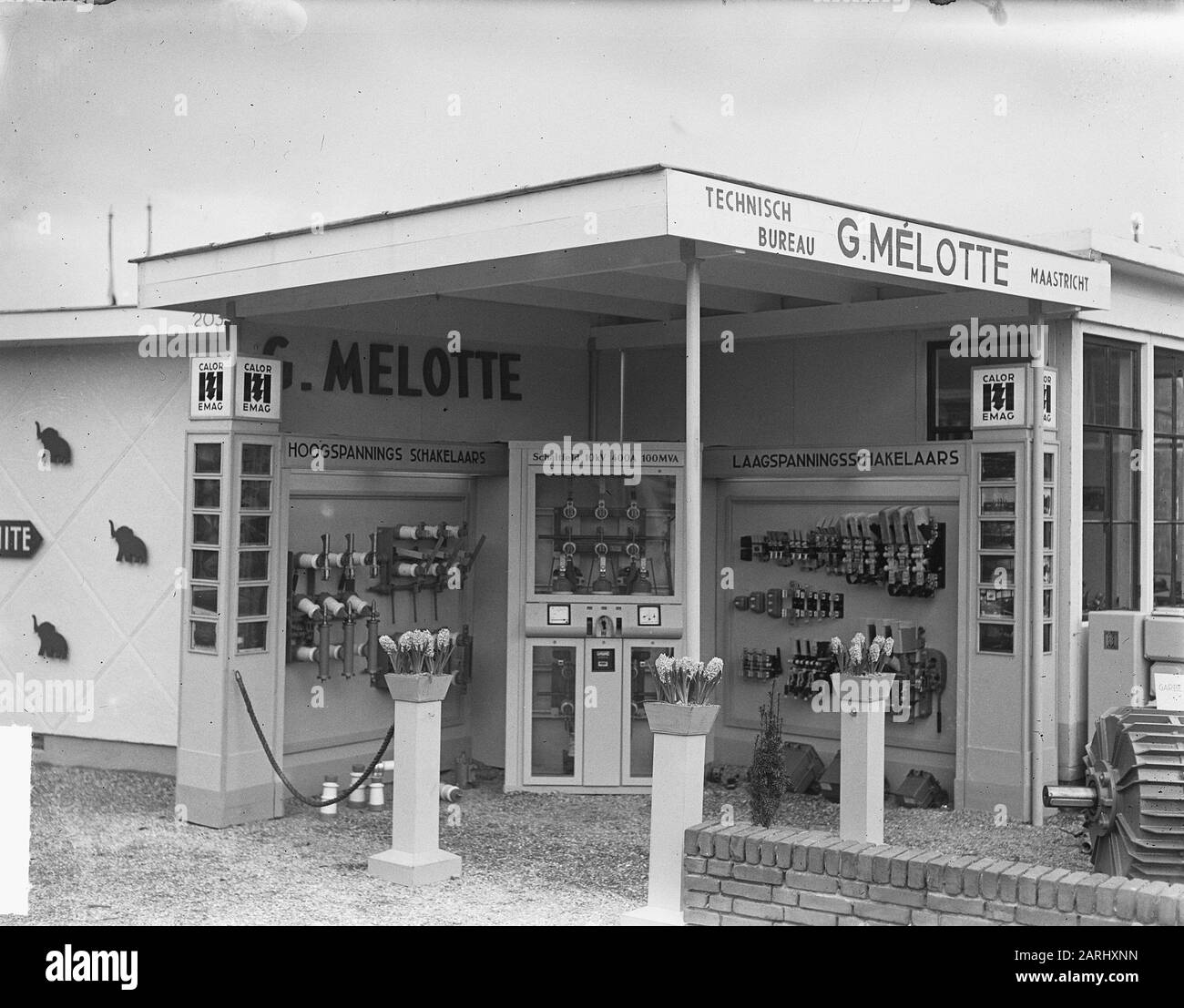 Jaarbeurs, Koninklijke Rotterdam Lloyd, stand G. Melotte Date: 21 mars 1950 mots clés: Foires, stands Nom personnel: Melotte, G. Nom de l'institution: Mühldamse Lloyd Banque D'Images