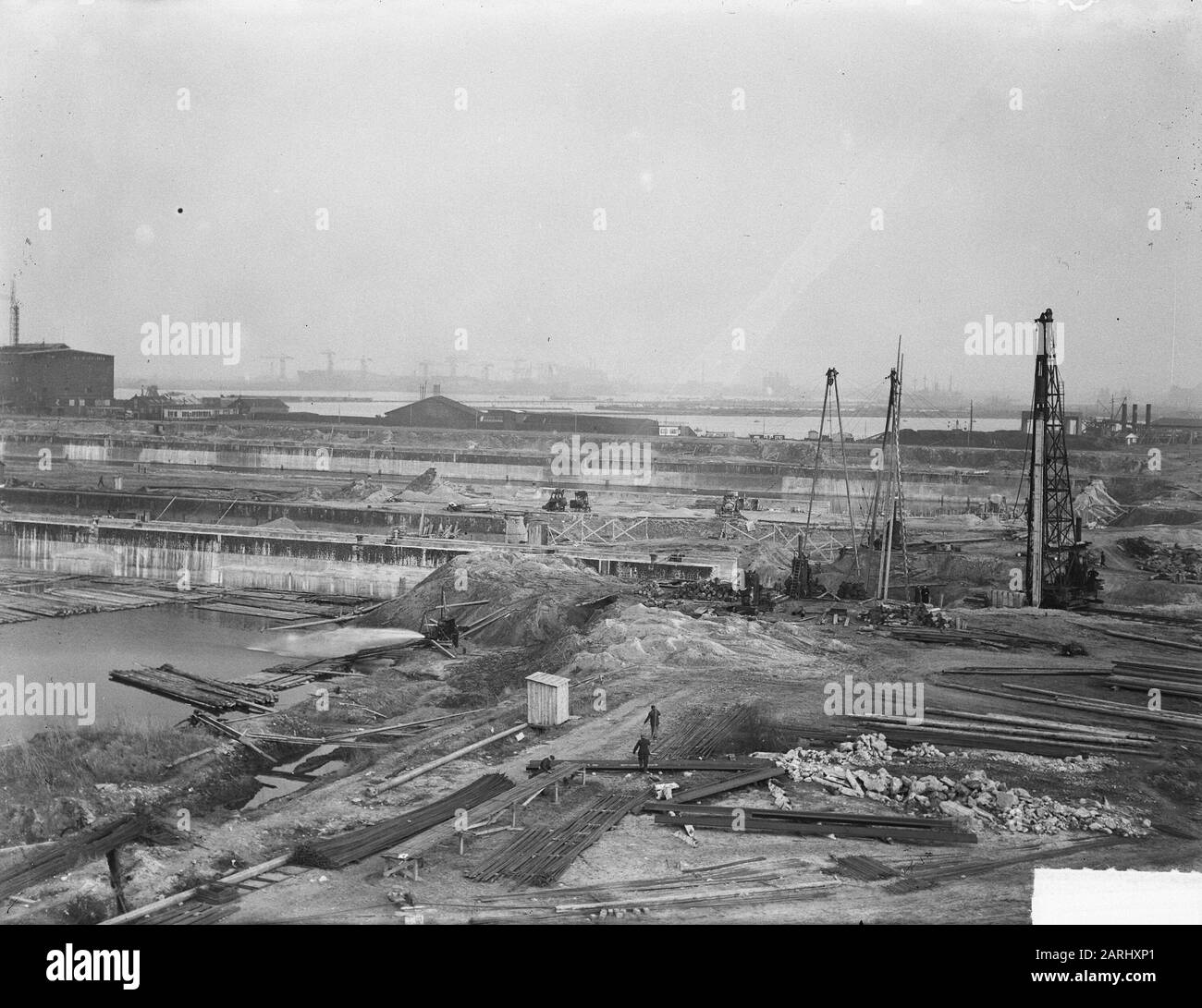 Les ports de Rotterdam-Ouest seront étendus Date : 15 mars 1950 lieu : Rotterdam, Zuid-Holland mots clés : paradis Banque D'Images