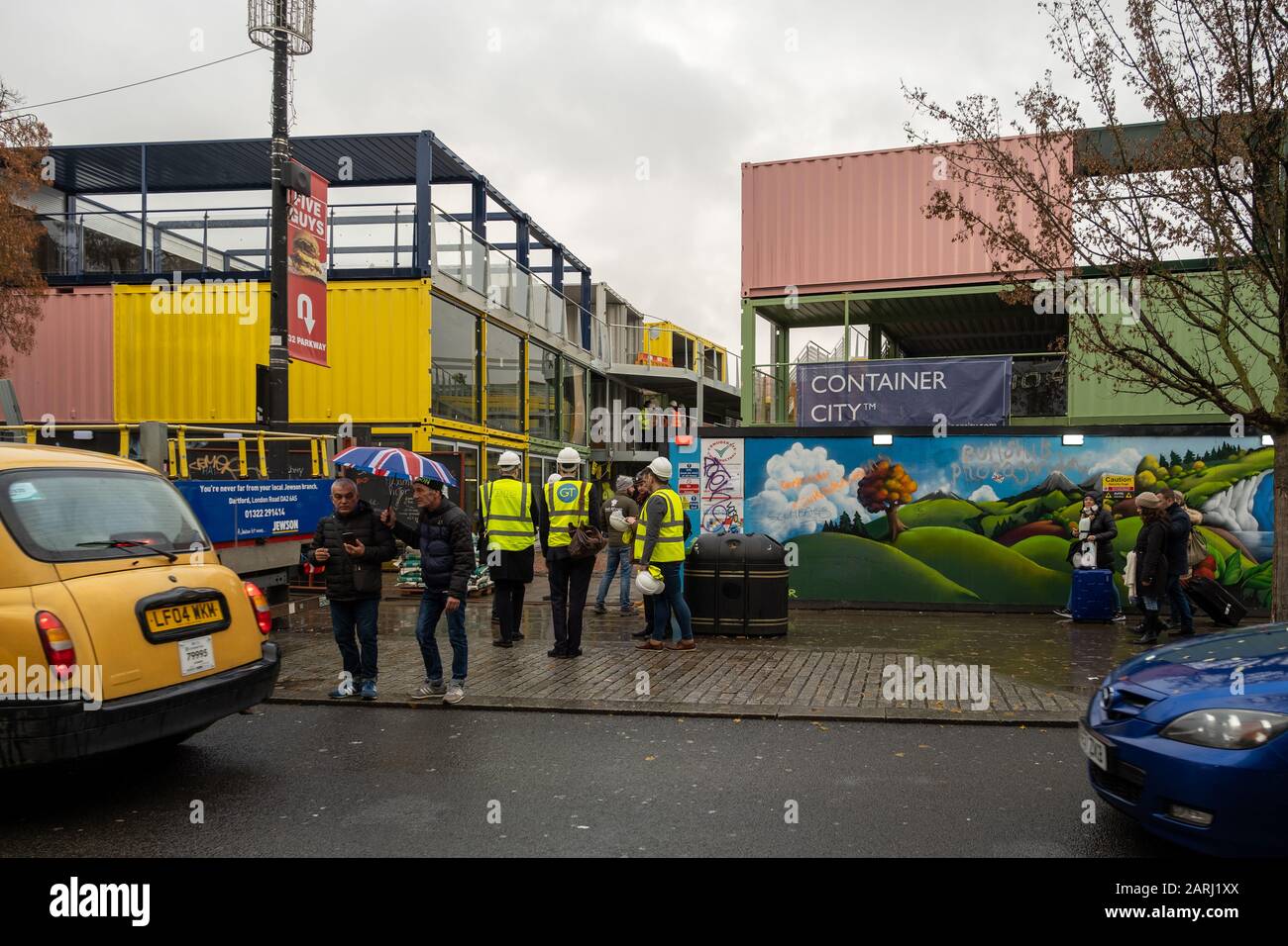 Londres / Royaume-Uni - 26 novembre 2019 : nouvelle ville de conteneurs en construction sur la Camden High Street à Camden Town, Londres Banque D'Images