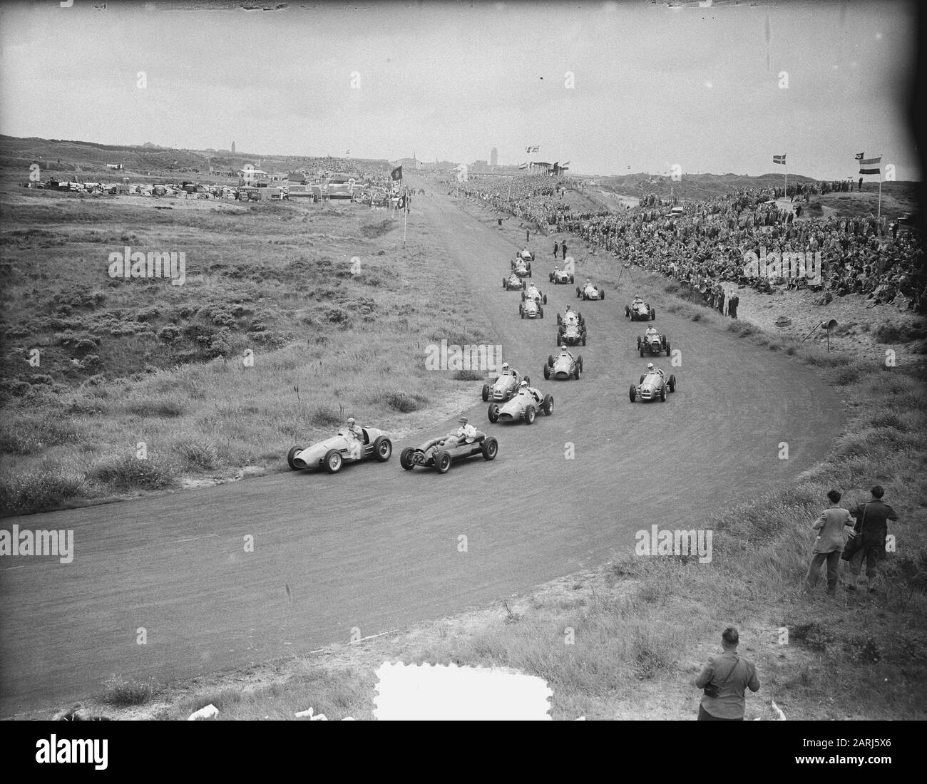 Courses automobiles hollandaises de Grand Prix Zandvoort. Premier pli Date: 17 août 1952 lieu: Noord-Holland, Zandvoort mots clés: AUTOMACES, PRIX, plis Banque D'Images