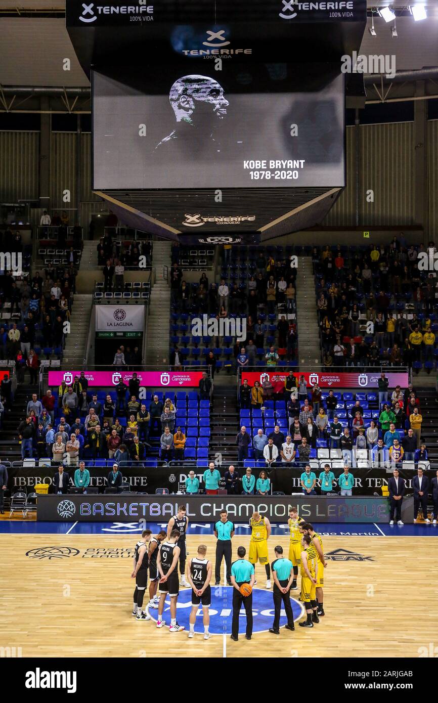 Tenerife, Italie, 28 Jan 2020, minute de silence ad inizio partita dans le minerai de kobe bryant pendant Iberostar Tenerife vs Vef Riga - Basketball Champions League - crédit: LPS/Davide Di Lalla/Alay Live News Banque D'Images