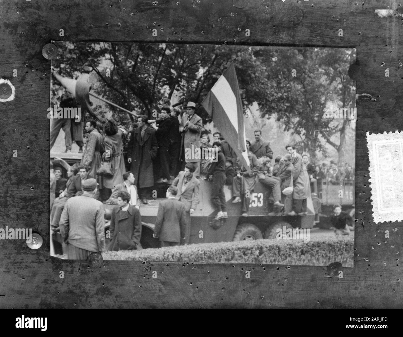 Hongrois sur les chars russes 10 ans soulèvement hongrois Date: 4 décembre 1956 lieu: Budapest mots clés: Chars Banque D'Images