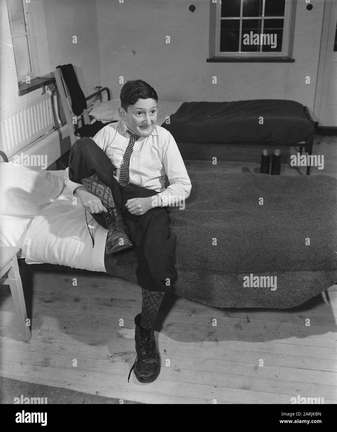 Rhudelsheim Foundation for Jewish Children Date : 18 janvier 1946 mots clés : enfants, dortoirs, fondations Nom de l'institution : Rhudelsheimstichting Banque D'Images