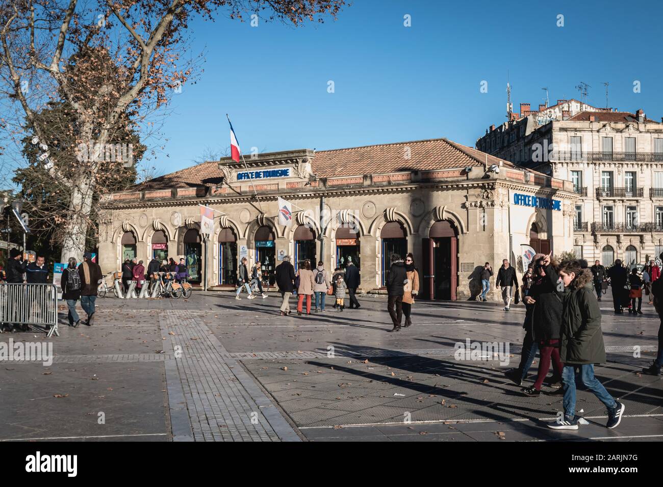 Montpellier, France - 2 janvier 2019 : détail architectural de l'office de  tourisme de la ville (office de tourisme) sur La Place de la Comédie où les  gens Photo Stock - Alamy