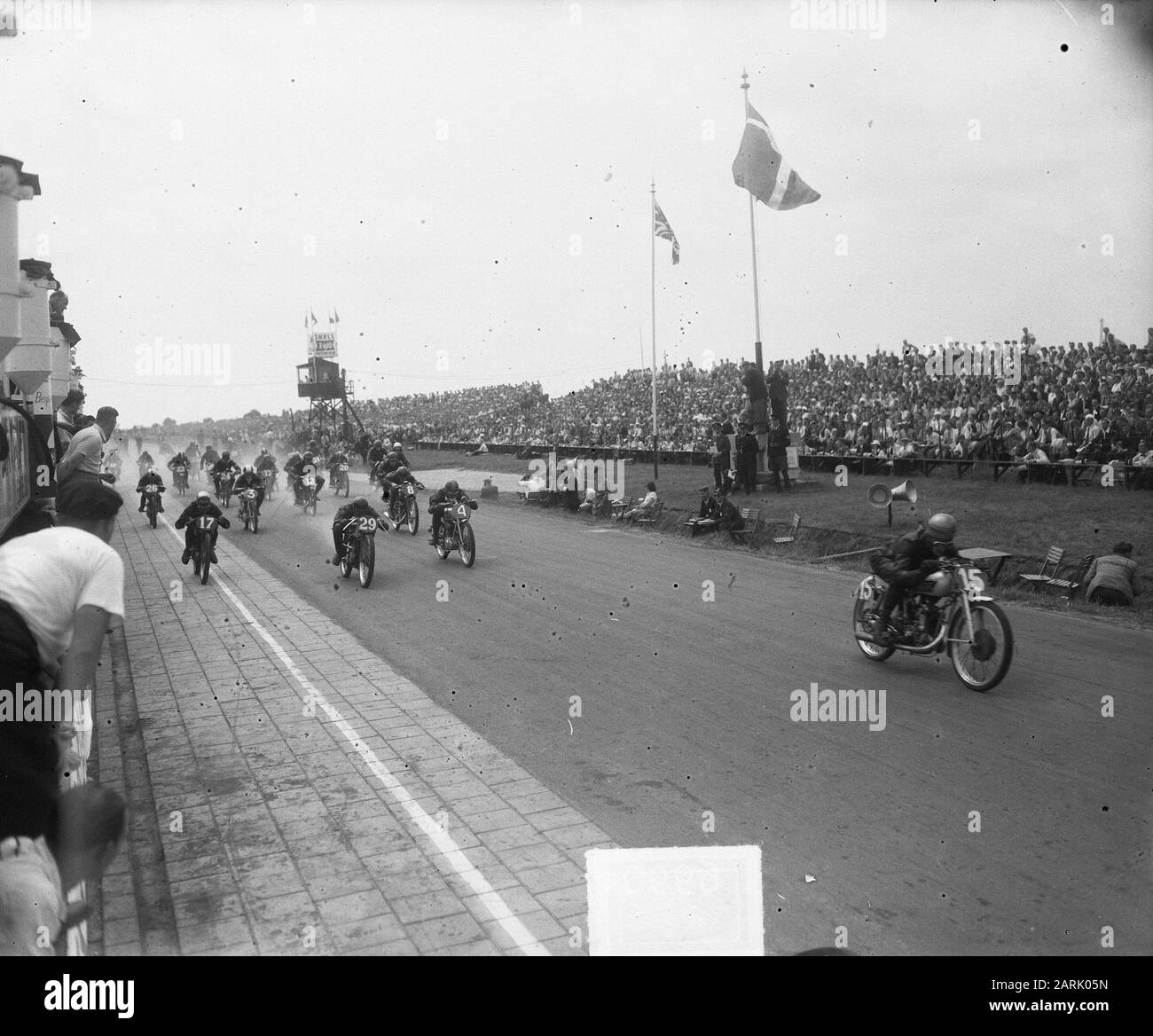Assemblage des courses de T.T. Start 125 cc Date: 8 juillet 1950 lieu: AXIS mots clés: Motorsport, sports Banque D'Images
