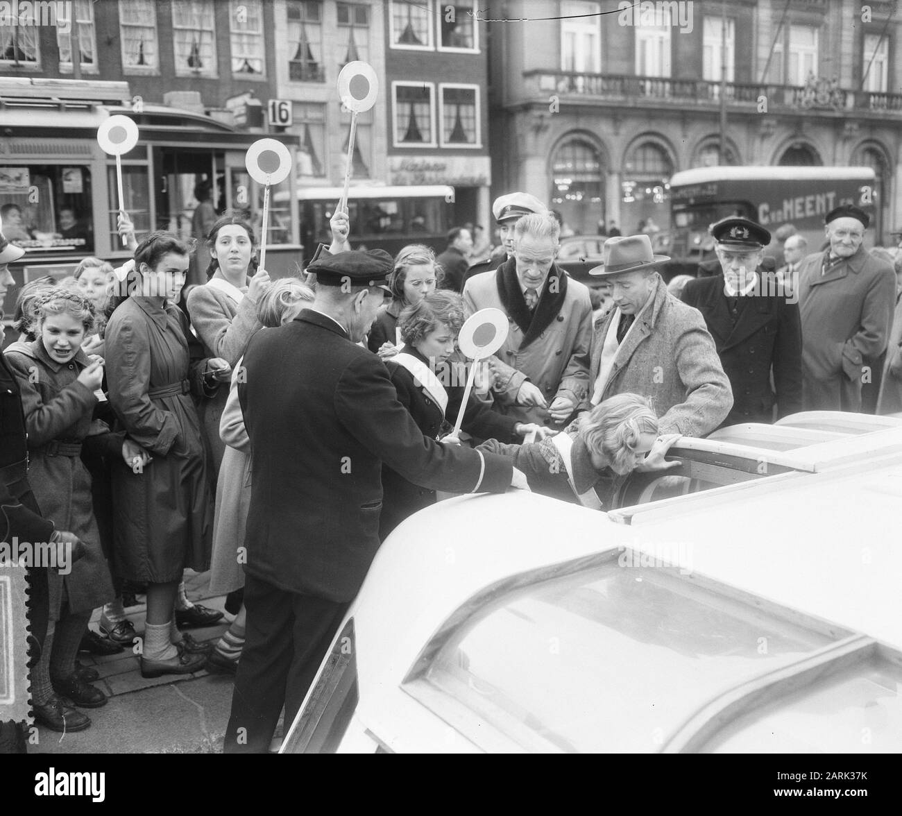 Fête anniversaire 5 ans des Kuiovers à Amsterdam Date: 27 octobre 1952 lieu: Rokin, Amsterdam, Noord-Holland mots clés: Parties Banque D'Images