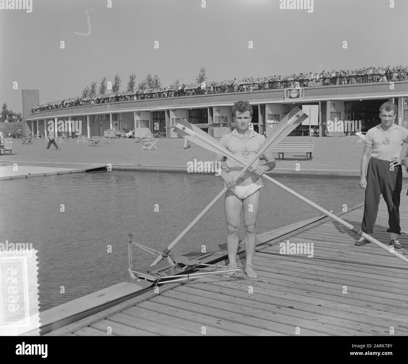 Championnats d'aviron européens hommes, photos d'équipe pour les matchs, divers participants Date : 26 août 1954 mots clés : labour, championnats d'aviron, participants Banque D'Images