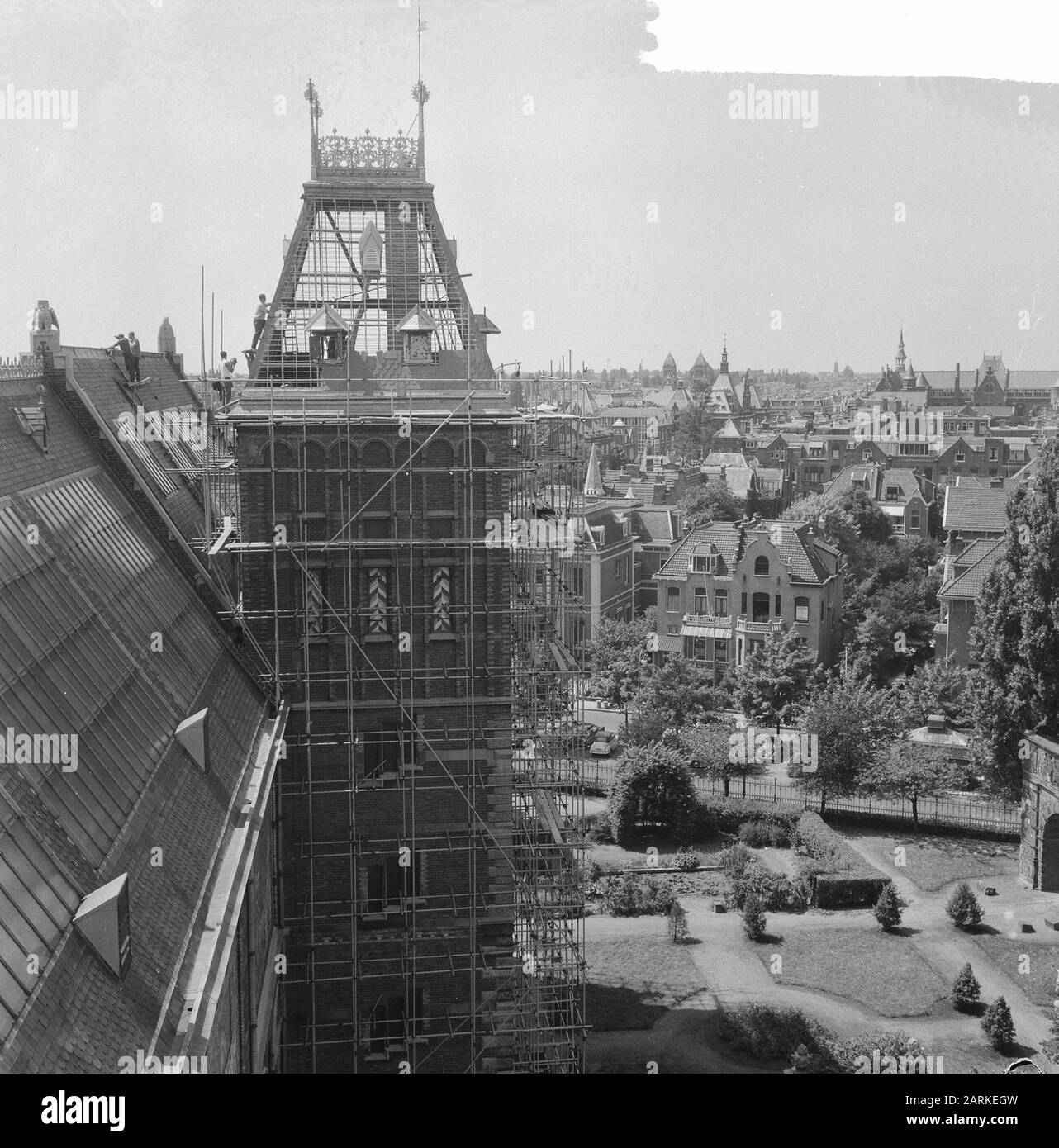 Tour du Rijksmuseum en révision Date : 13 juillet 1964 mots clés : Towers Nom de l'établissement : Rijksmuseum Banque D'Images