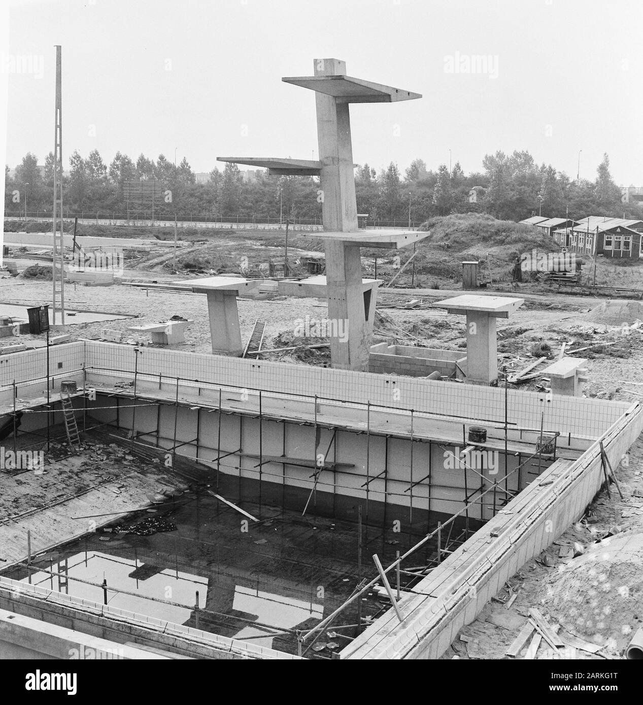 Préparations Championnats d'Europe natation, bassin printanier overzi Date : 27 septembre 1965 mots clés : CHAMPIONDES, Préparations, natation, vues panoramiques Banque D'Images