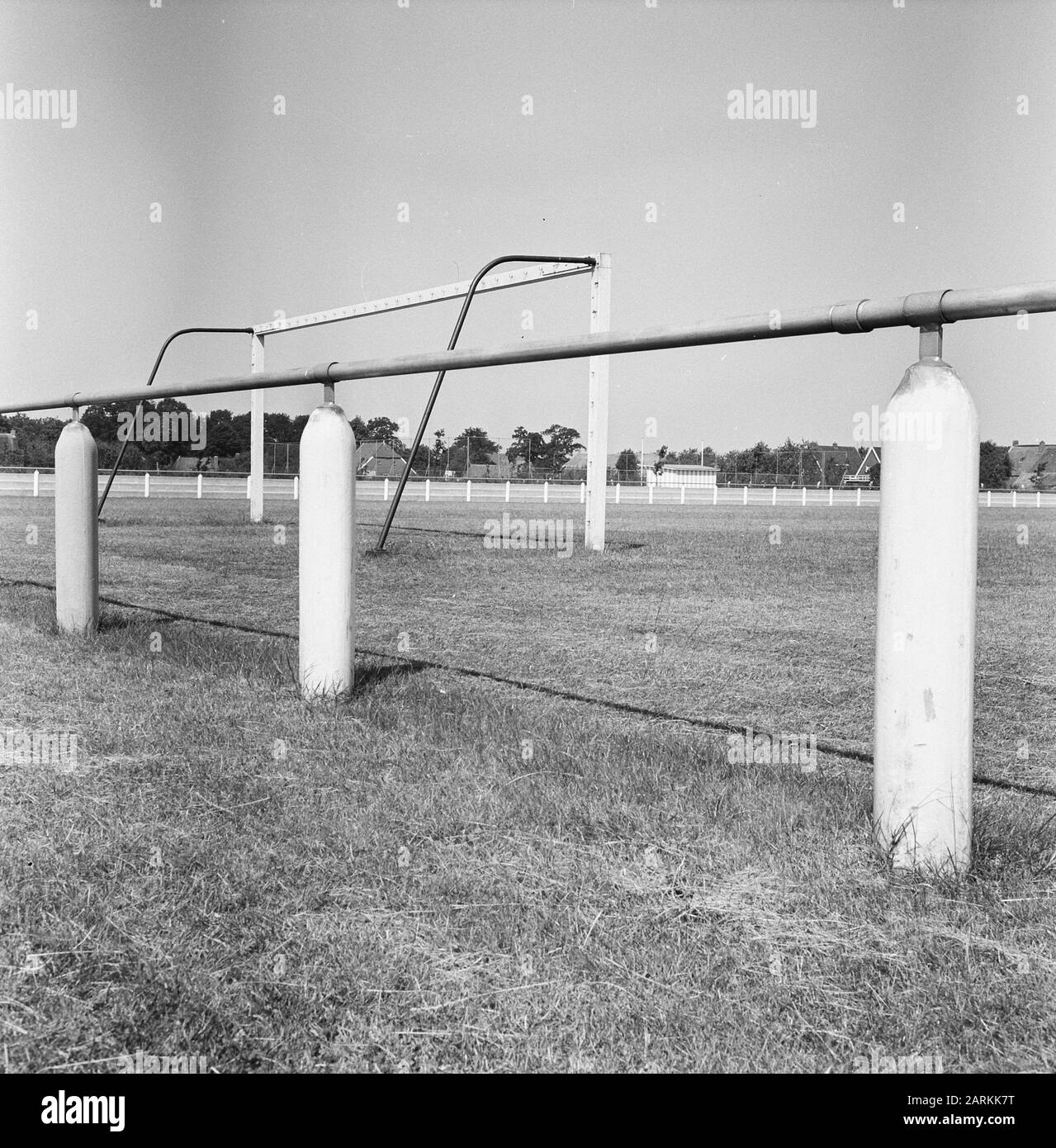 Pas de photographie, mais négatif Date: Août 1957 lieu: Moulage mots clés: Aires de loisirs, terrains de sport, aéroports, etc Banque D'Images