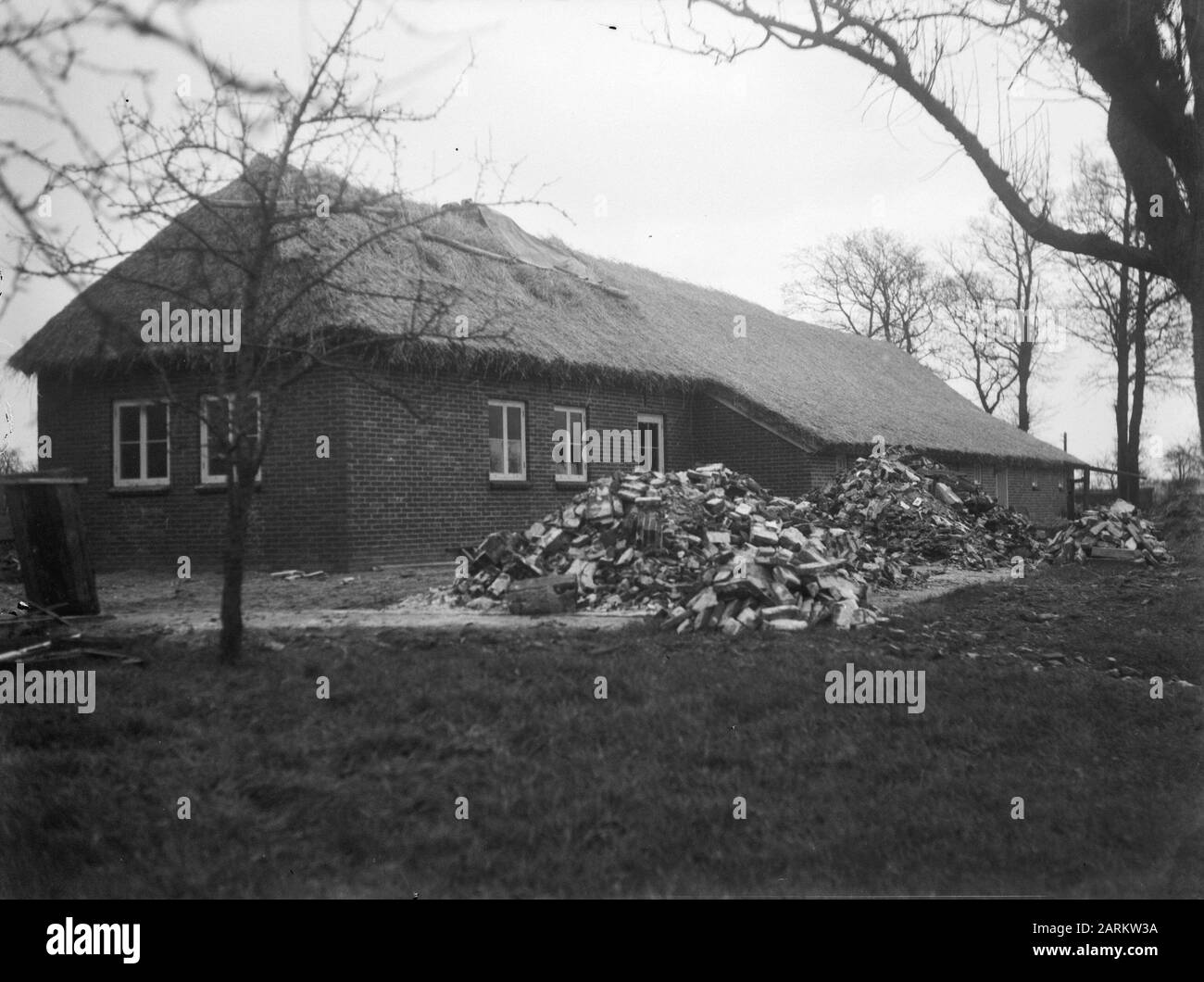 Waterworks Meppel Date : 6 Décembre 1945 Lieu : Meppel Mots Clés : Fermes, Waterstaat Banque D'Images Waterworks Meppel Date : 6 Décembre 1945 Lieu : Meppel Mots Clés : Fermes, Waterstaat Banque D'Images