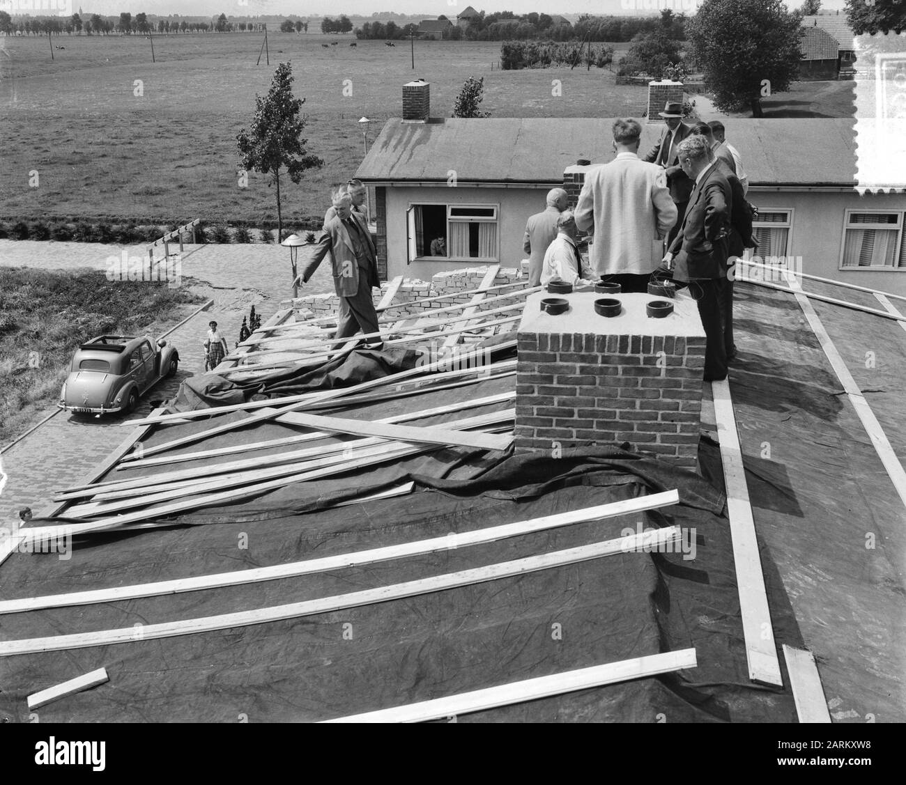 Windhoos toitures Kethal Date: 7 juillet 1952 mots clés: Rooks, windhozen Banque D'Images