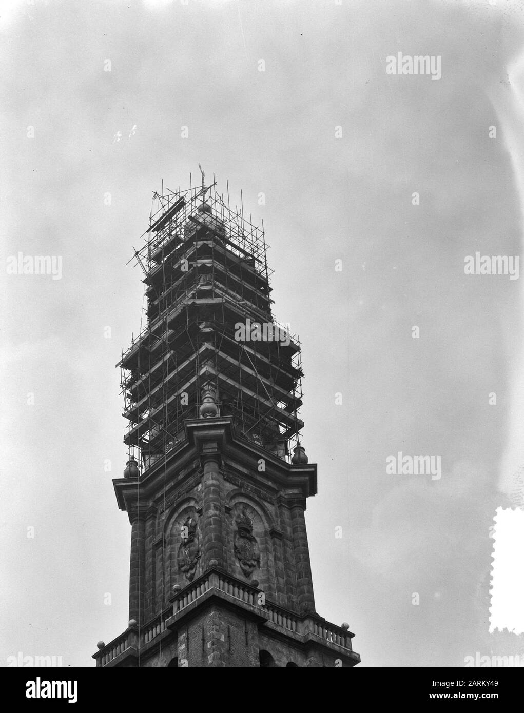 Westertoren dans l'échafaudage Date: 19 Août 1952 mots clés: Échafaudage, tours Nom de l'institution: Westertoren Banque D'Images