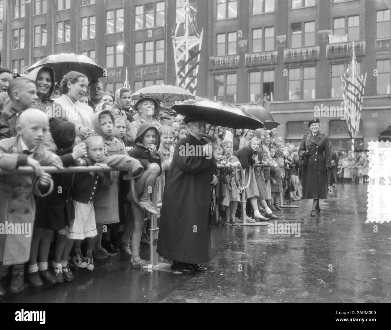 Première journée visite de Norwegian King, Old Opoe Juliana Date: 12 août 1954 mots clés: Visites Nom personnel: Juliana, Queen Banque D'Images