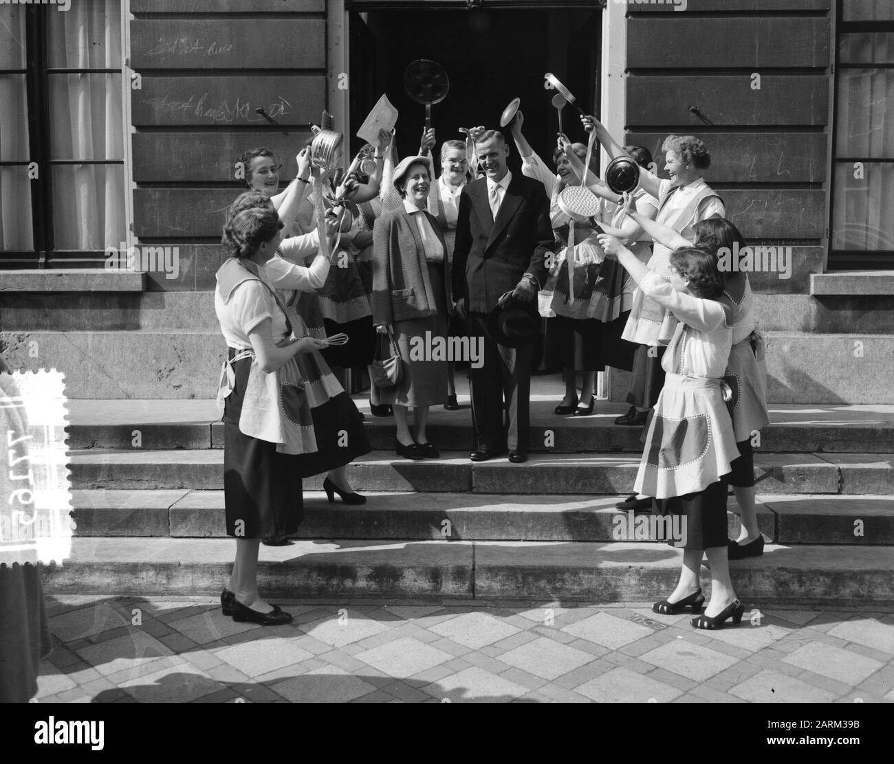 Chef De Mariage Housewomens Orchestra Utrecht Date : 26 Avril 1956 Lieu : Utrecht Mots Clés : Orchestres, Mariages Banque D'Images
