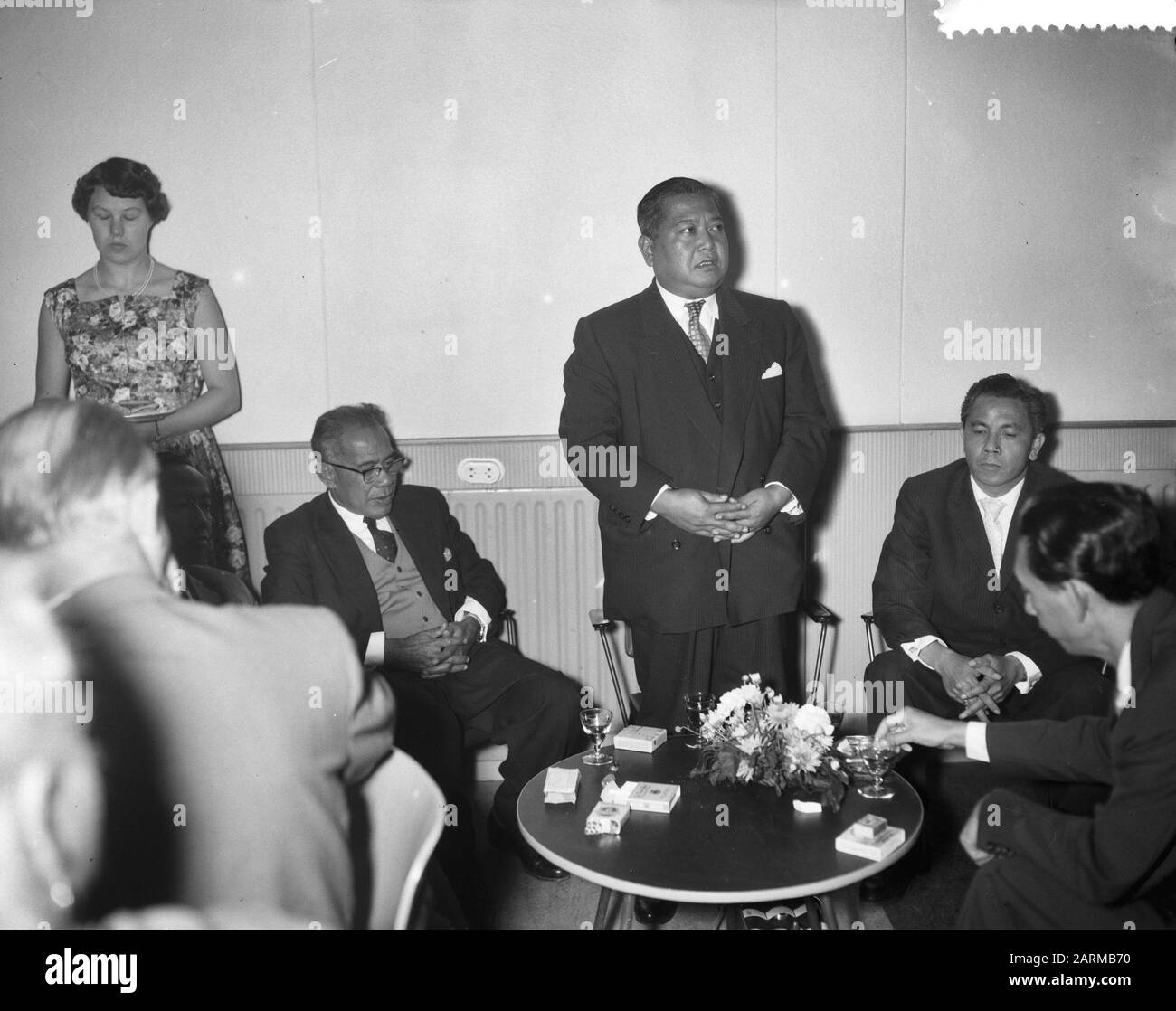 Lancement du double ferry fileté Krakatau Zaanlandse Shipbouw Mie. Date : 19 Septembre 1959 Mots Clés : Tewaterlatingen Nom De L'Établissement : Zaanlandse Scheepbouw Maatschappij Banque D'Images