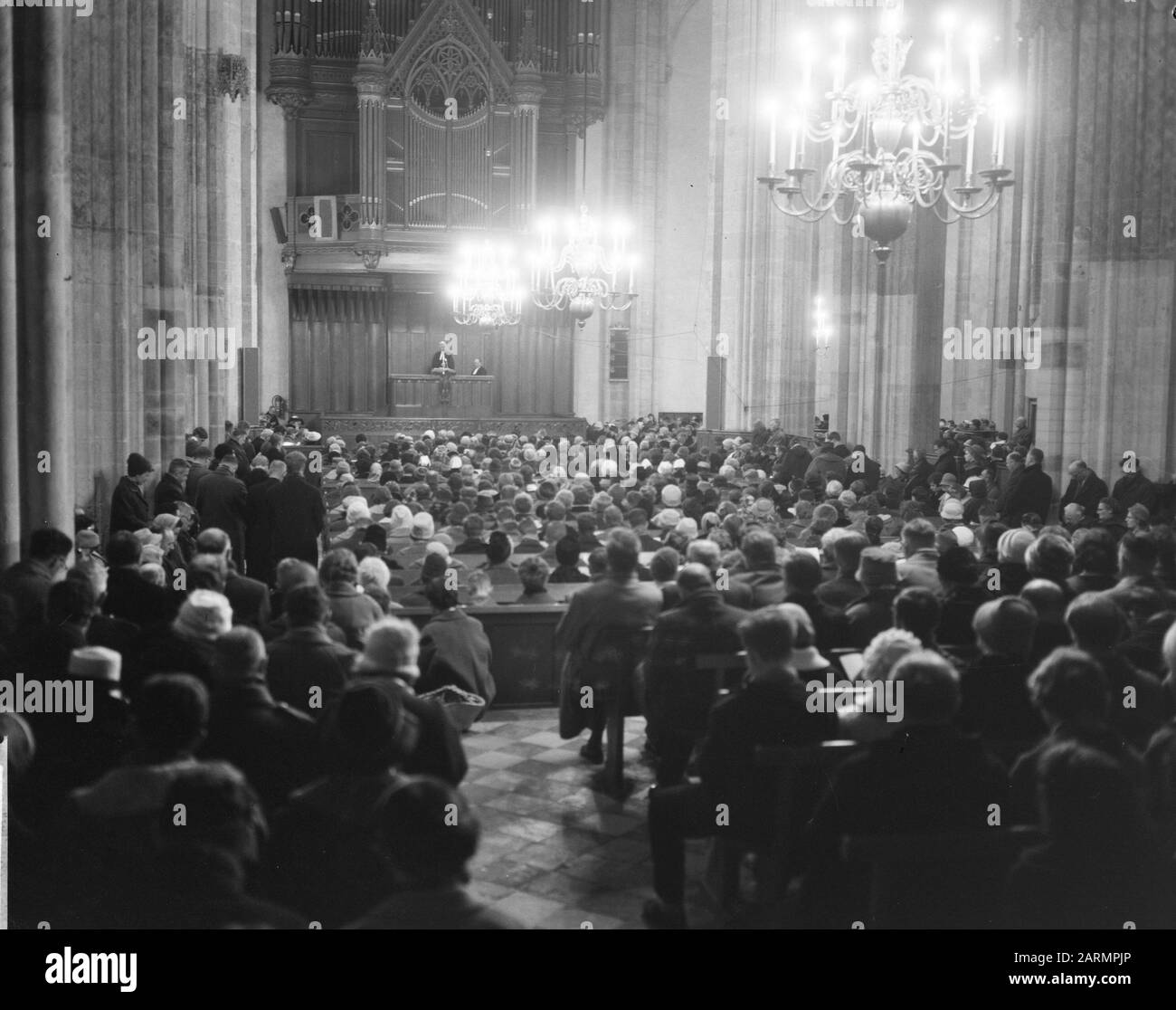 Réunion de prière interéglise à Domkerk (Utrecht). Vue D'Ensemble Date: 9 Janvier 1962 Lieu: Utrecht Mots Clés: Vues D'Ensemble Nom De L'Institution: Domkerk Banque D'Images
