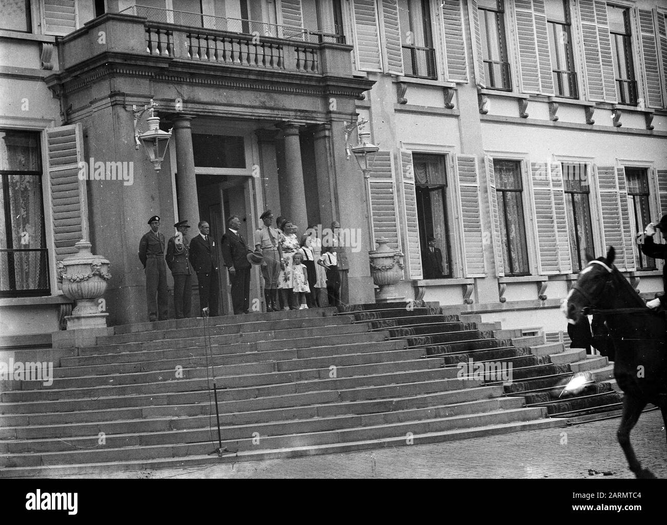 Ruiterfeest Princesses À Cheval Date: 19 Septembre 1947 Mots Clés: Princesses Banque D'Images