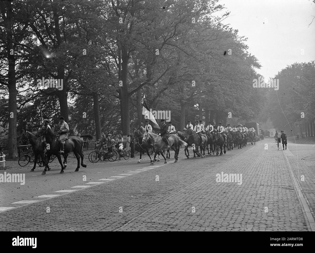 Ruiterfeest Princesses À Cheval Date: 19 Septembre 1947 Mots Clés: Princesses Banque D'Images