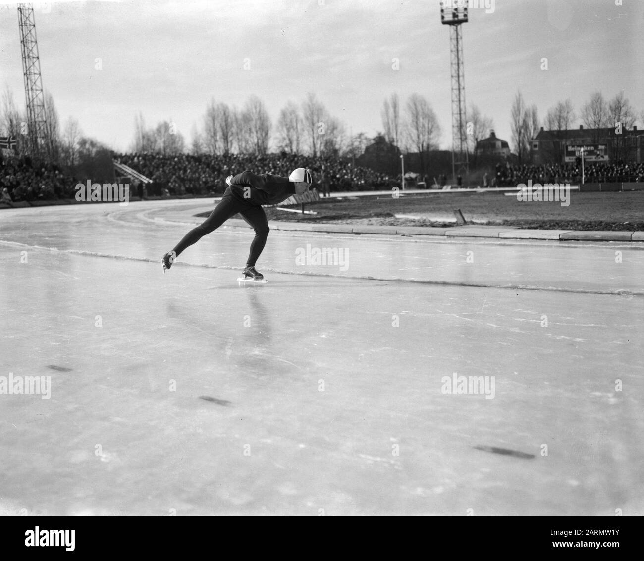 Trois compétitions de patinage sur Jaap Edenbaan. Liebrechts Date: 25 Février 1962 Nom Personnel: Eden, Jaap Banque D'Images