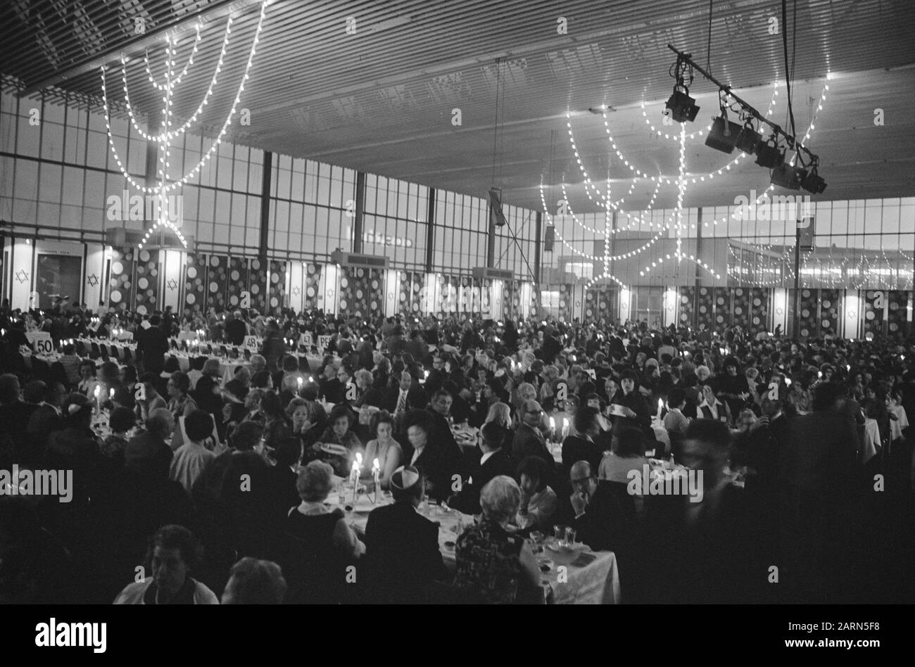 Vingt-cinq ans Israël en RAI, aperçu RAI, festivités Date: 6 mai 1973 mots clés: Anniversaires, présentations Nom de l'institution: RAI Banque D'Images