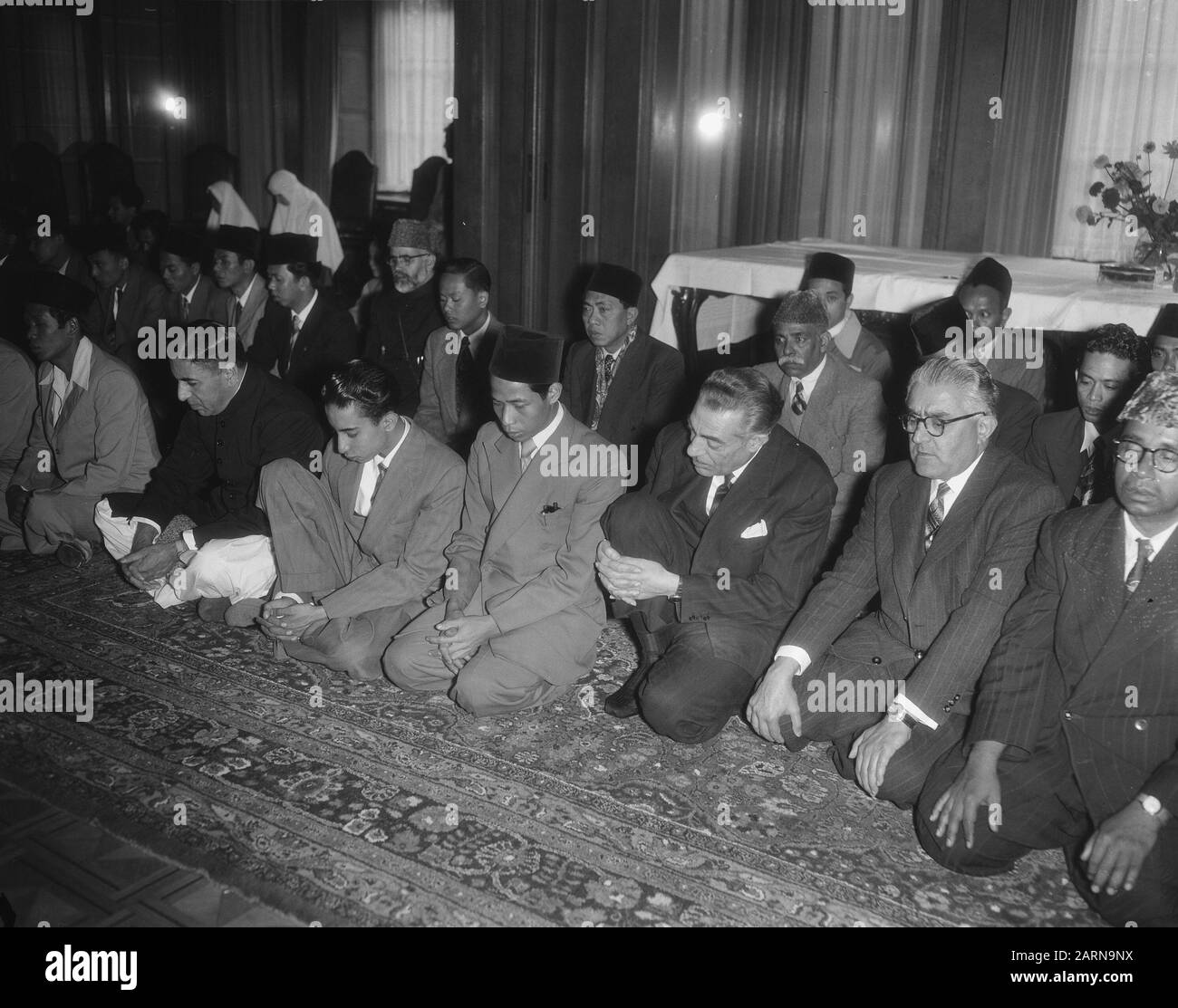 Wassenaar Mohammadiens Idul Adha Musulmans Date : 10 Août 1954 Lieu : Wassenaar, Zuid-Holland Banque D'Images