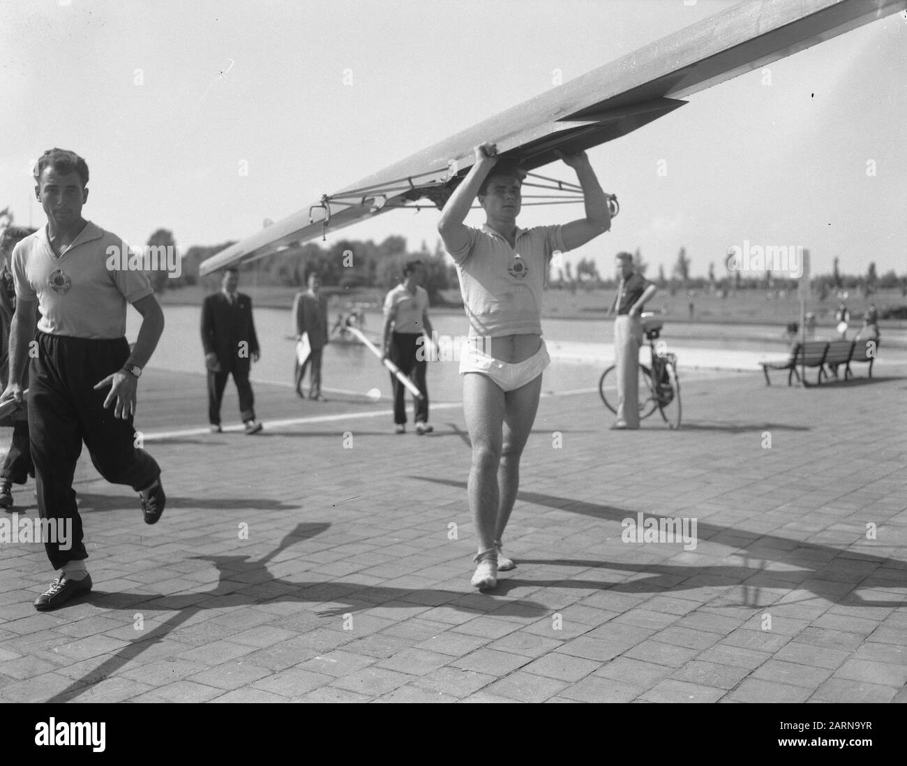 Championnats d'aviron européens hommes, photos d'équipe pour les matchs, divers participants Date : 26 août 1954 mots clés : labour, Championnats d'aviron, participants Banque D'Images