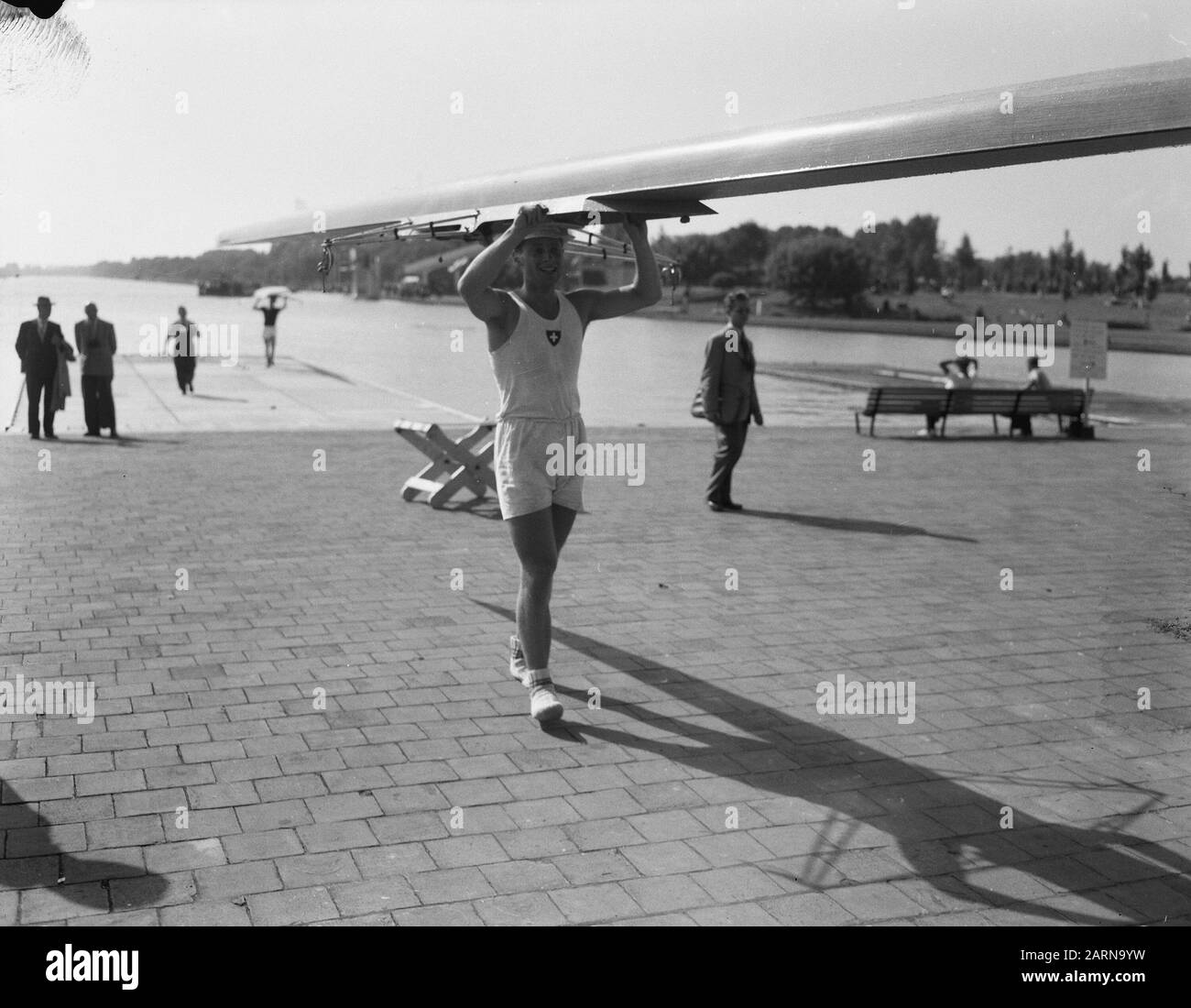 Championnats d'aviron européens hommes, photos d'équipe pour les matchs, divers participants Date : 26 août 1954 mots clés : labour, Championnats d'aviron, participants Banque D'Images