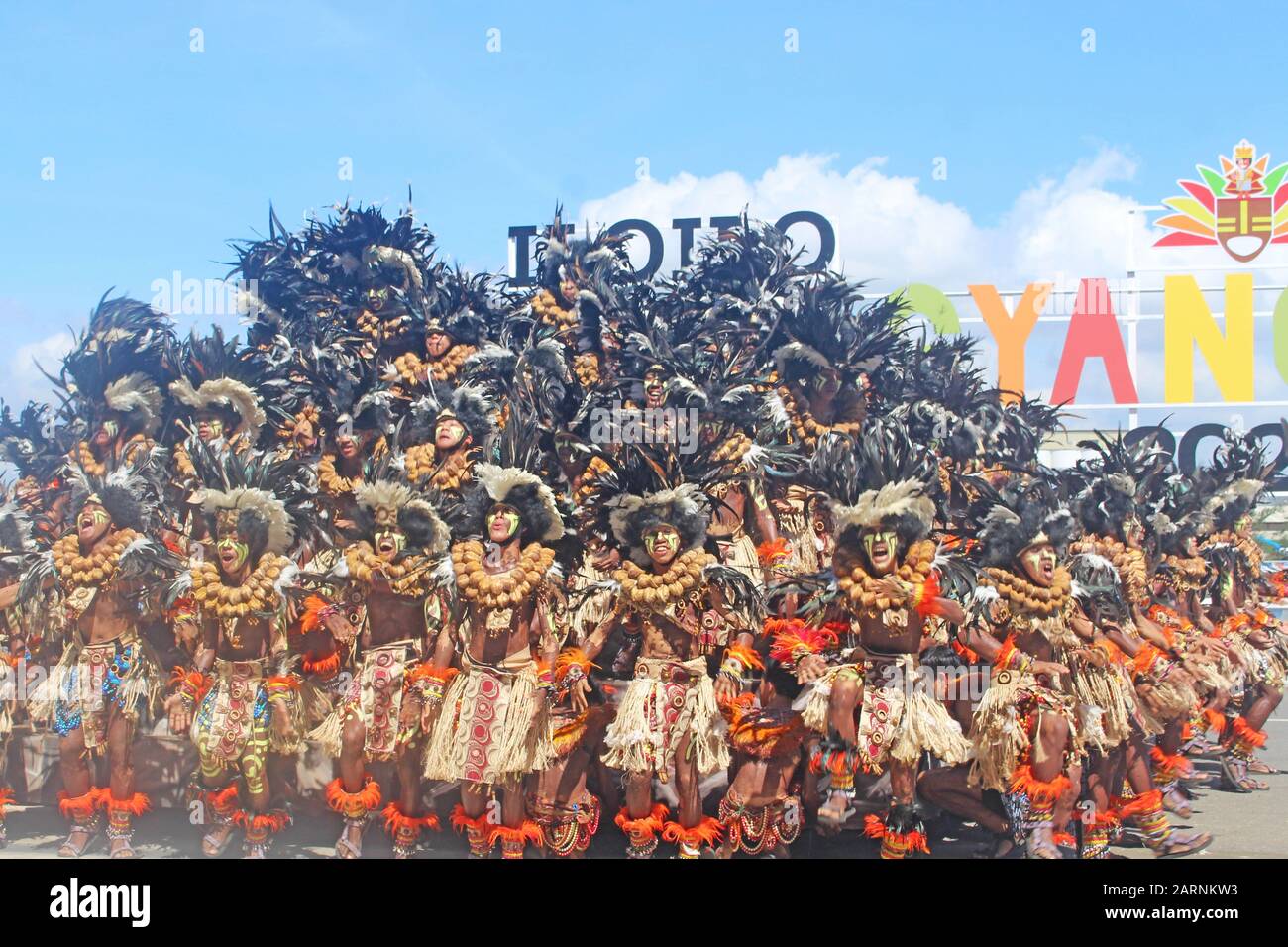 Iloilo, Philippines. 25 janvier 2020. Le festival d'Iloilo Dinagyang est une vitrine du riche patrimoine, de l'histoire colorée, de la dévotion passionnée et de l'esprit amusant du peuple Ilonggo. Le festival retrace ses racines en tant que célébration d'action de grâce en l'honneur de Sényor Santo Niño. (Photo De Joseph C. Coriales/Pacific Press) Crédit: Pacific Press Agency/Alay Live News Banque D'Images