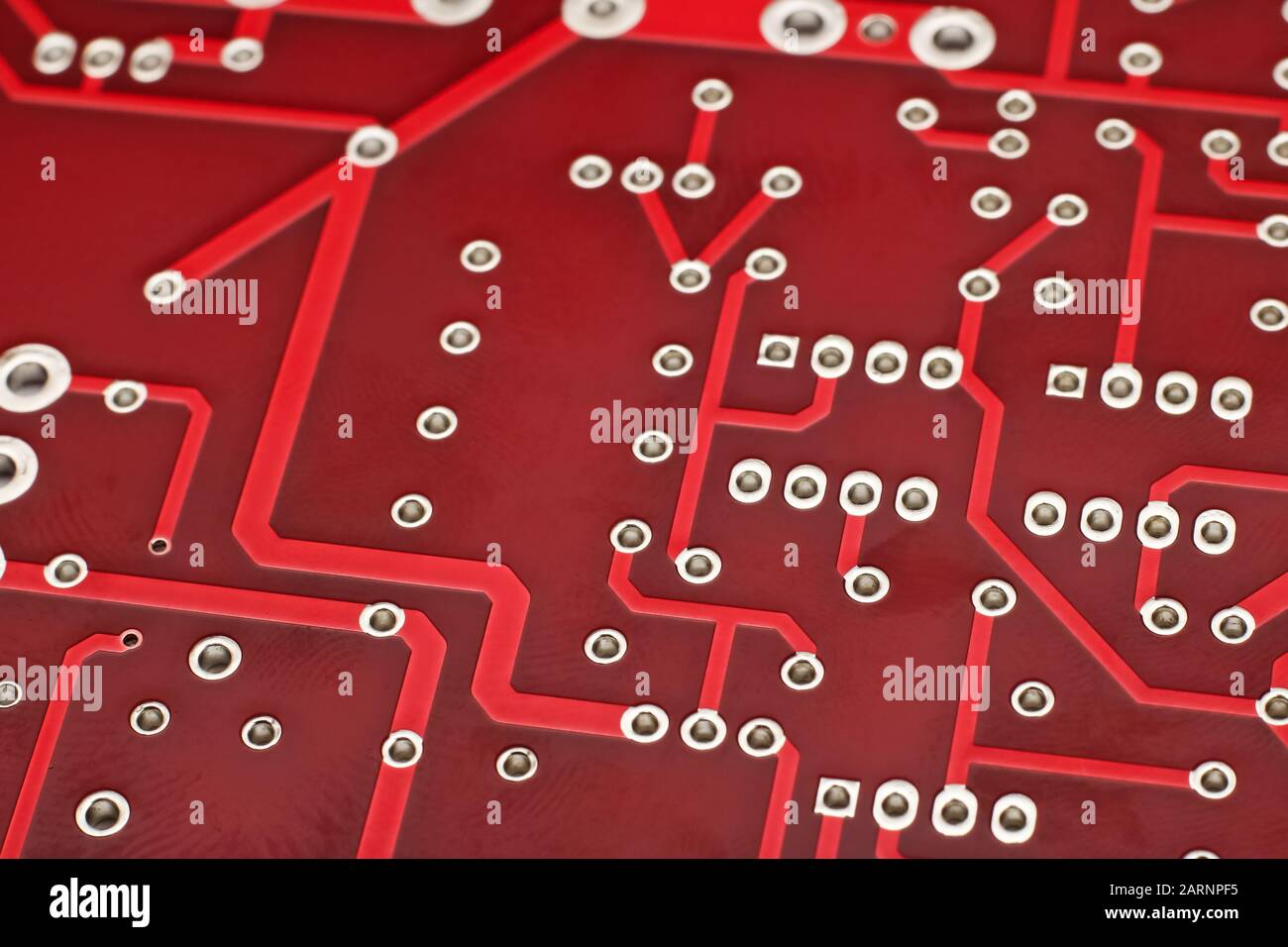 Les chenilles d'une carte de circuit imprimé se ferment Banque D'Images