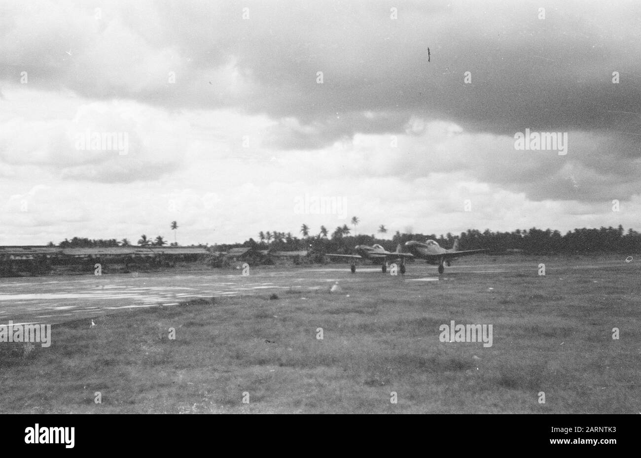 L'Aviation Militaire De La Journée De L'Aviation À L'Aéroport De Kemajoran Airshow. Mustang P51 Date : 9 Mars 1947 Lieu : Batavia, Indonésie, Jakarta, Kemajoran, Antilles Néerlandaises De L'Est Banque D'Images