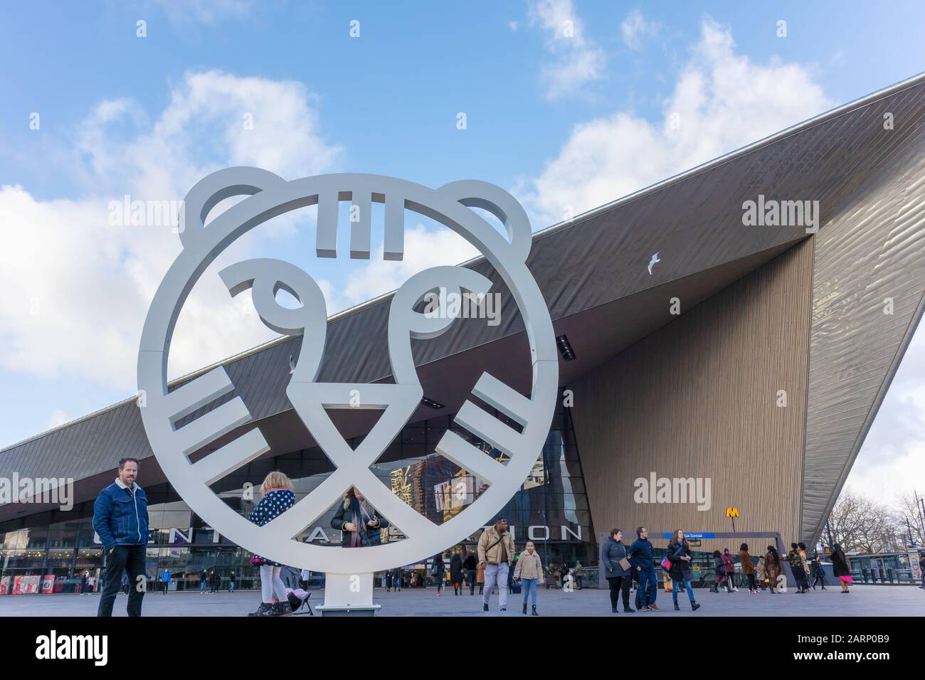 Rotterdam Pays Bas 18 Janvier Logo Statue Pour Le Festival International Du Film De L Iffr Rotterdam Dans Le Centre Ville De Rotterdam Th Photo Stock Alamy Rotterdam Pays Bas 18 Janvier Logo Statue Pour Le Festival International Du Film De L Iffr Rotterdam Dans Le Centre Ville De Rotterdam Th Photo Stock Alamy